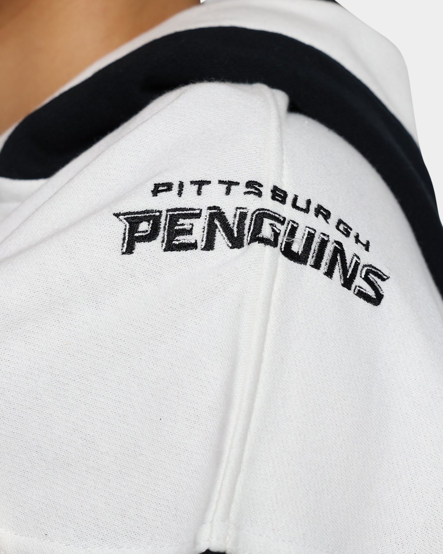 47 Brand Pittsburgh Penguins Superior Lacer Hoodie - Men's NHL Hockey Pullover Sweatshirt (Jet Black) - Perfect for Game Day, Tailgating & Casual Wear