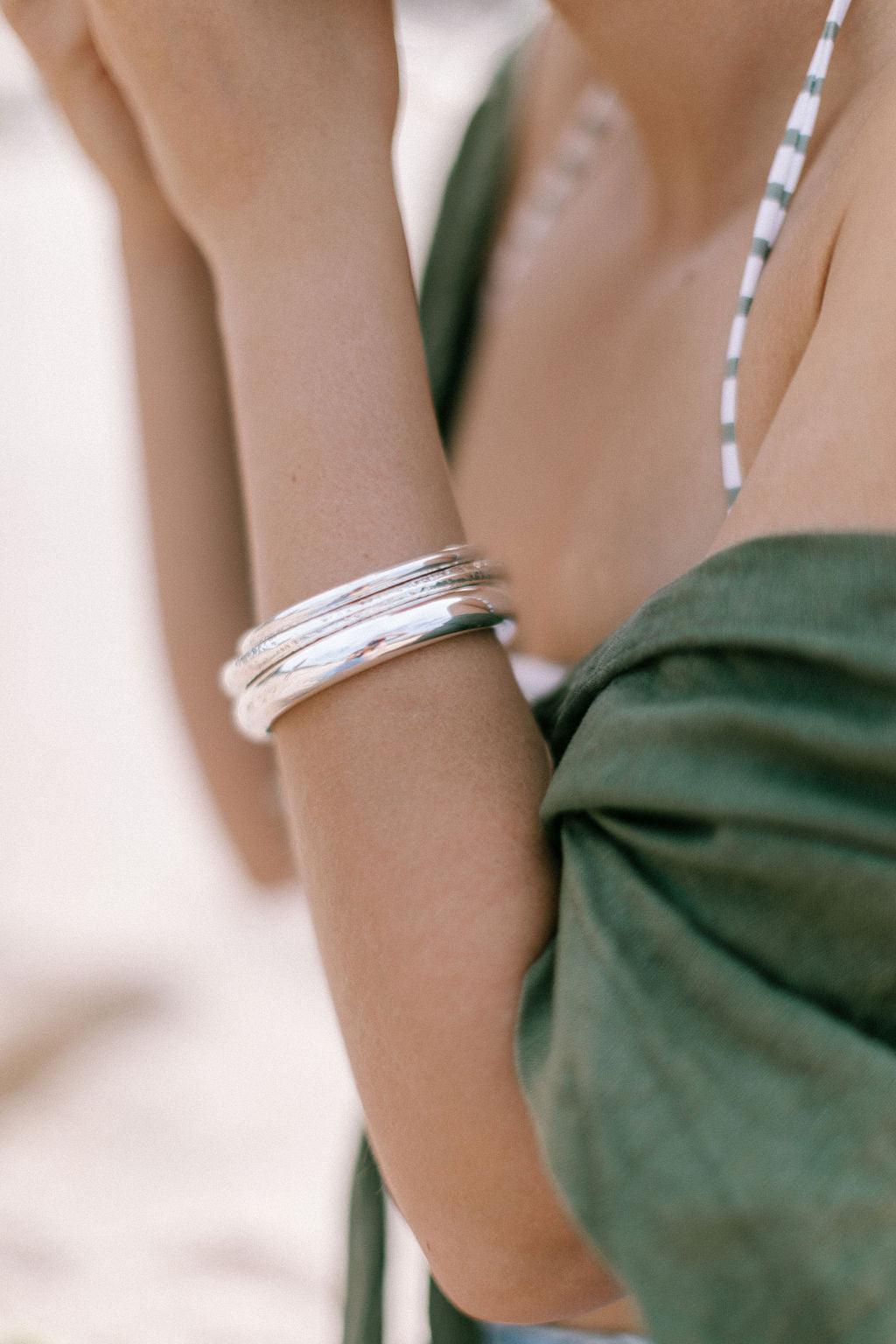 Sterling Silver Narrow Tubular Circle Bangle Bracelet for Women - Elegant Minimalist Jewelry for Everyday Wear & Special Occasions