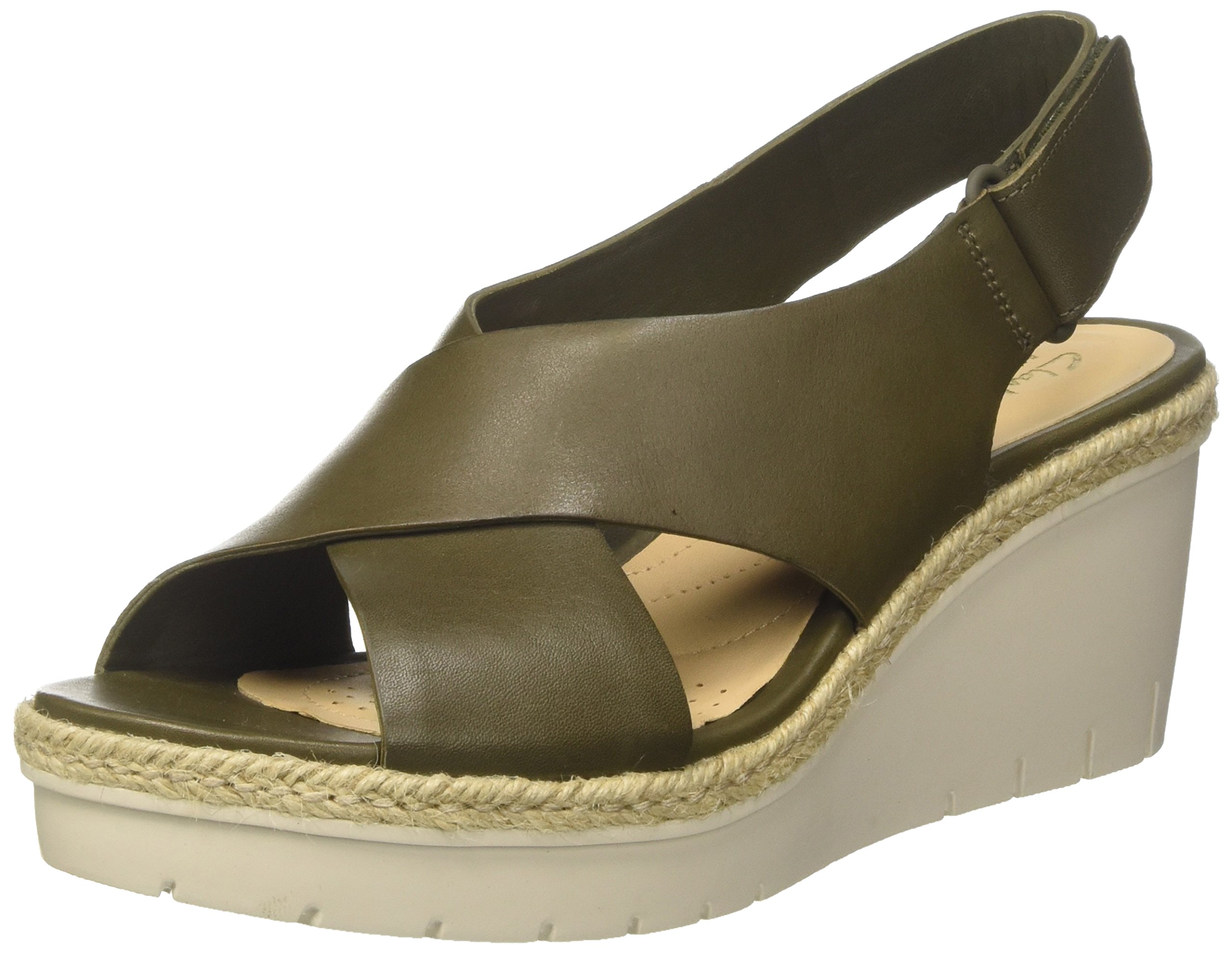 Clarks Women's Comfortable & Stylish Casual Shoes for Walking, Work & Everyday Wear | Breathable & Lightweight Design for All-Day Comfort