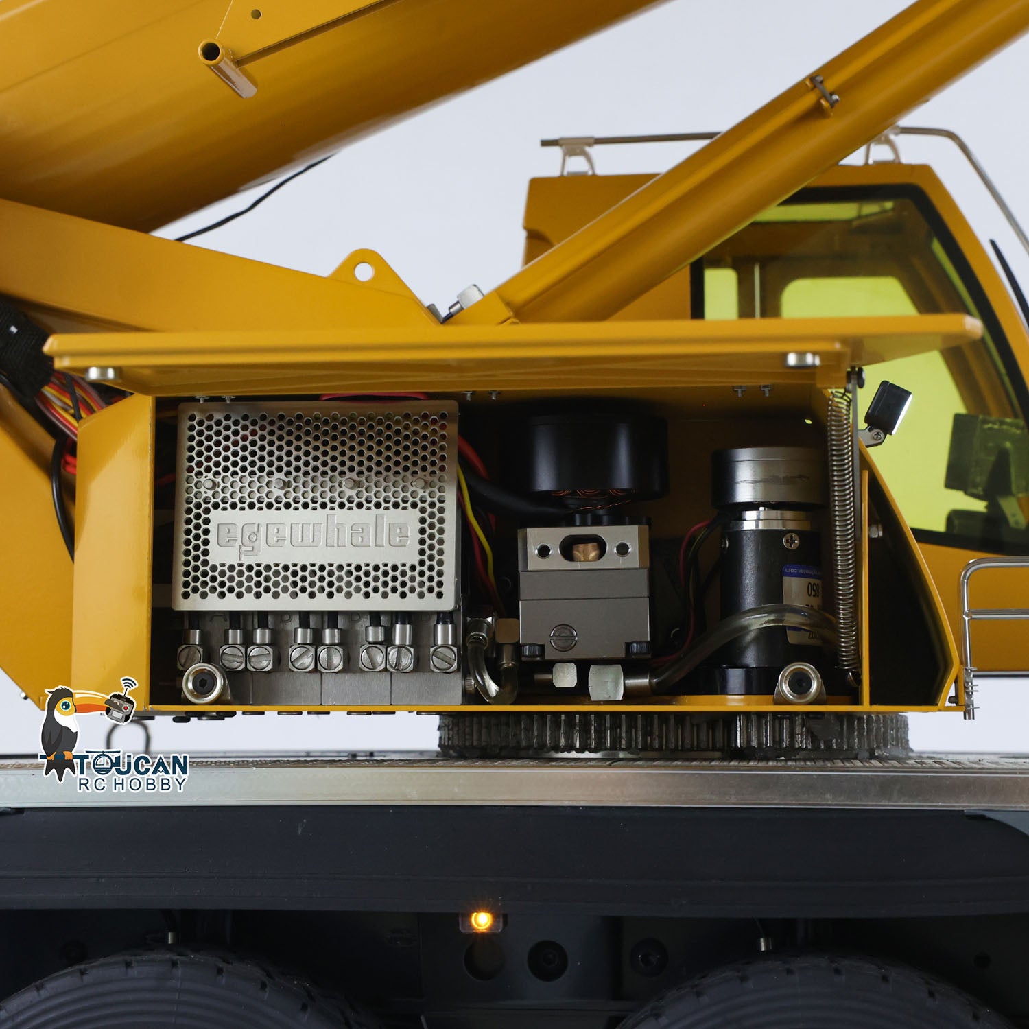 Eyewhale D1050 1/14 Scale Metal RC Hydraulic Mobile Crane Truck - 3 Axle All Terrain Radio Controlled Construction Vehicle with Hoist | Paladin PL18EV Model | Perfect for Construction Site Play, RC Hobbyists & Collectors