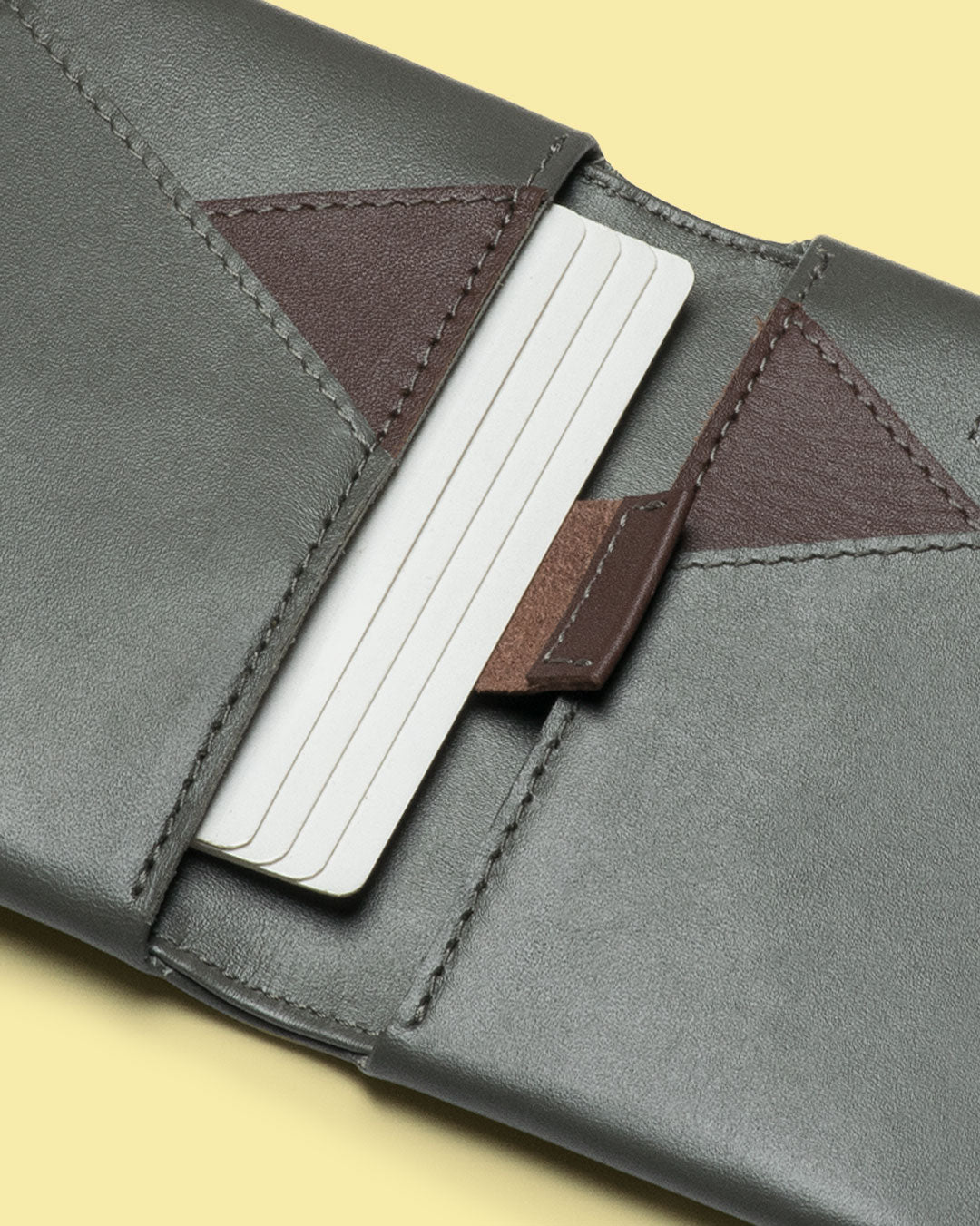 Premium RFID Blocking Gravity Bifold Wallet for Men - Slim Leather Money Clip & Card Holder - Perfect for Travel, Business & Everyday Use