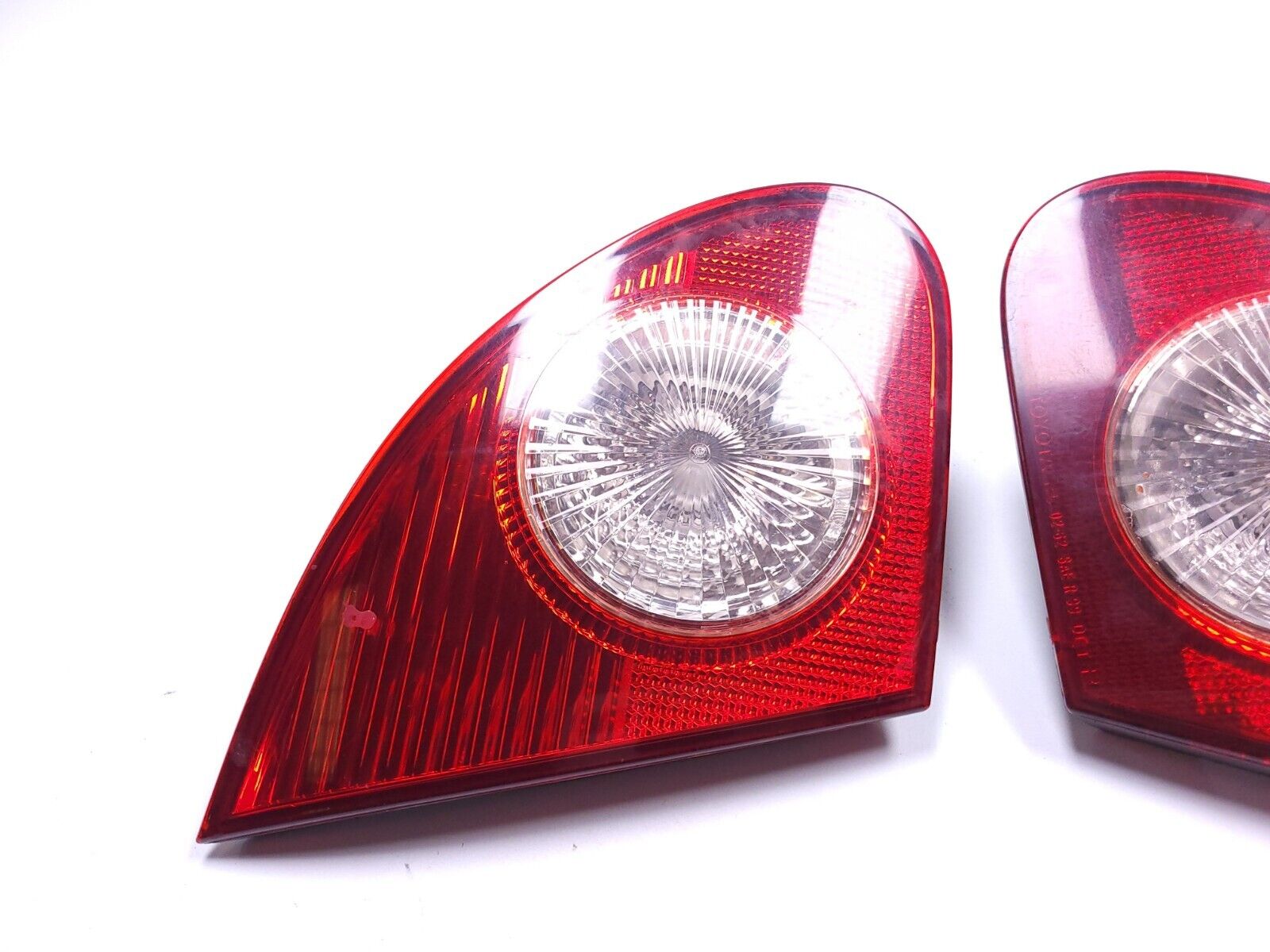 03 08 Toyota Corolla Tail Light Assembly - Left & Right Pair OEM Replacement - Perfect for Night Driving & Enhanced Vehicle Safety