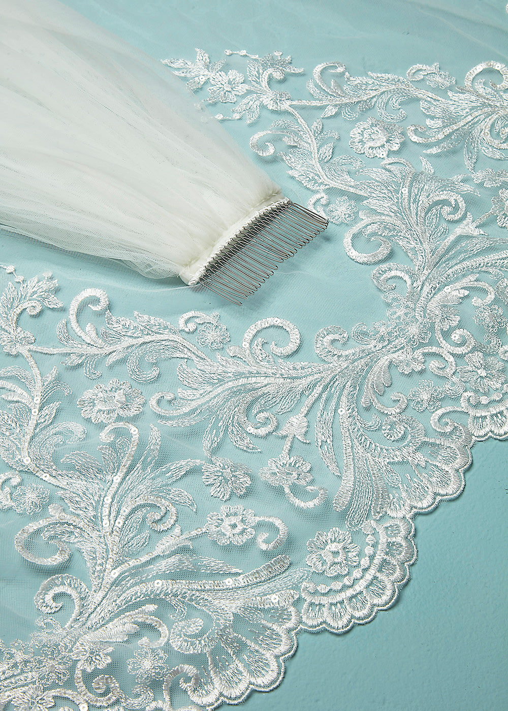 Isabelle Veil - Elegant Bridal Veil with Lace Trim, Perfect for Weddings, Prom & Special Occasions