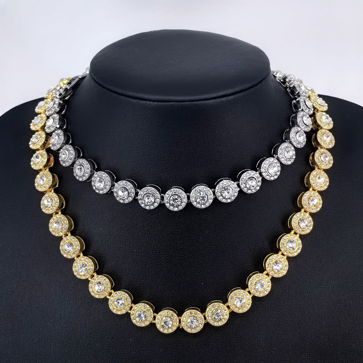 Sparkling Round Rhinestone Necklace for Women - Elegant Jewelry Gift for Party, Wedding & Evening Wear