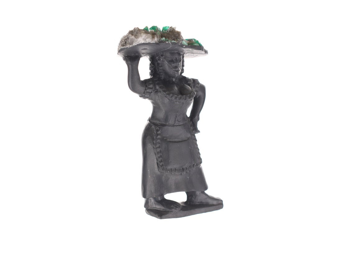 Colombian Emerald Fruit Lady Rough Crystal Sculpture – Handcrafted Gemstone Art for Home Decor, Meditation & Spiritual Healing