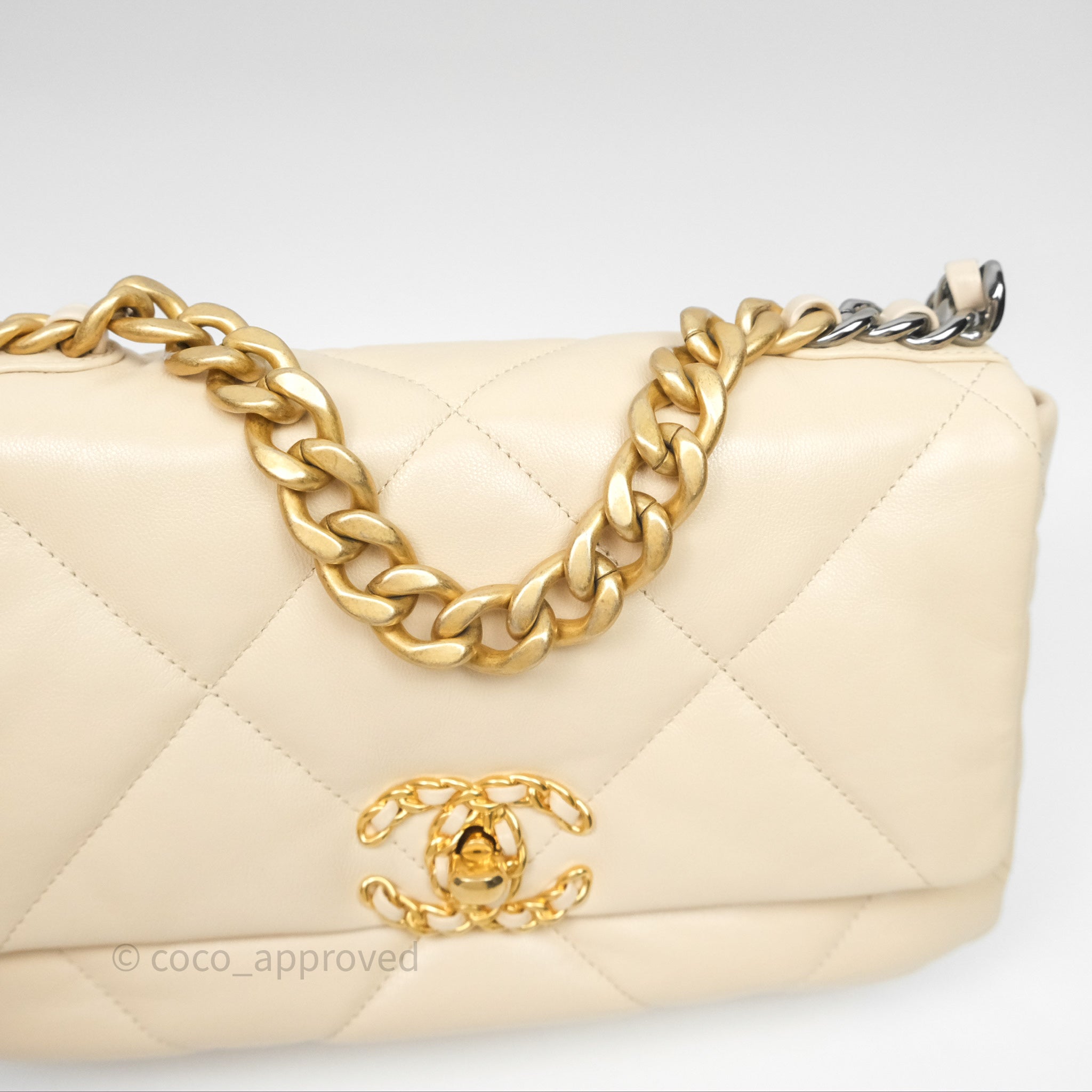 Chanel 19 Small Beige Handbag with Mixed Hardware - Luxury Designer Shoulder Bag for Women, Perfect for Everyday Use & Special Occasions