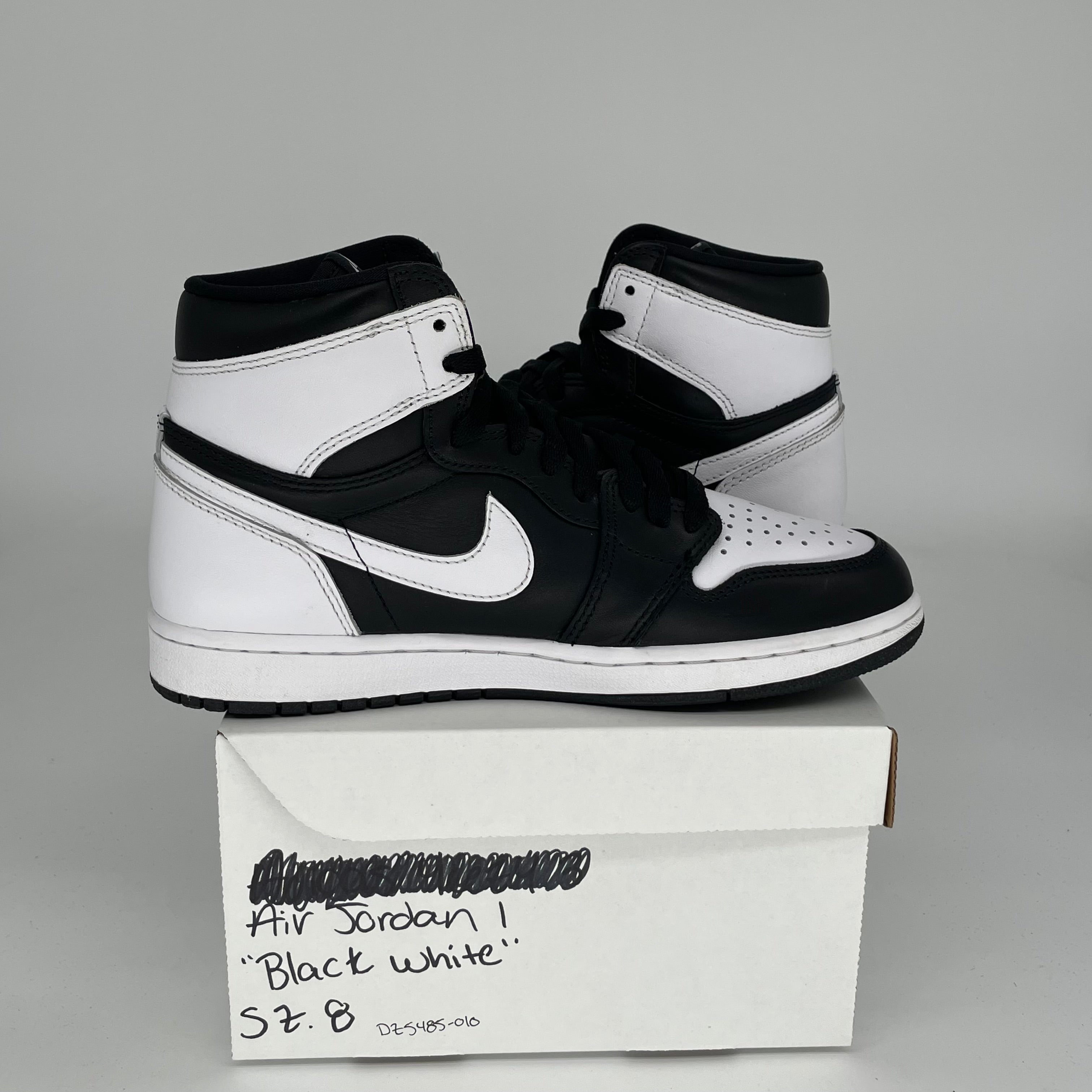 Original Air Jordan 1 Retro High OG 'Black White' Men's Basketball Shoes - Size 8 (DZ5485-010) | Classic Sneakers for Streetwear, Casual & Basketball Performance
