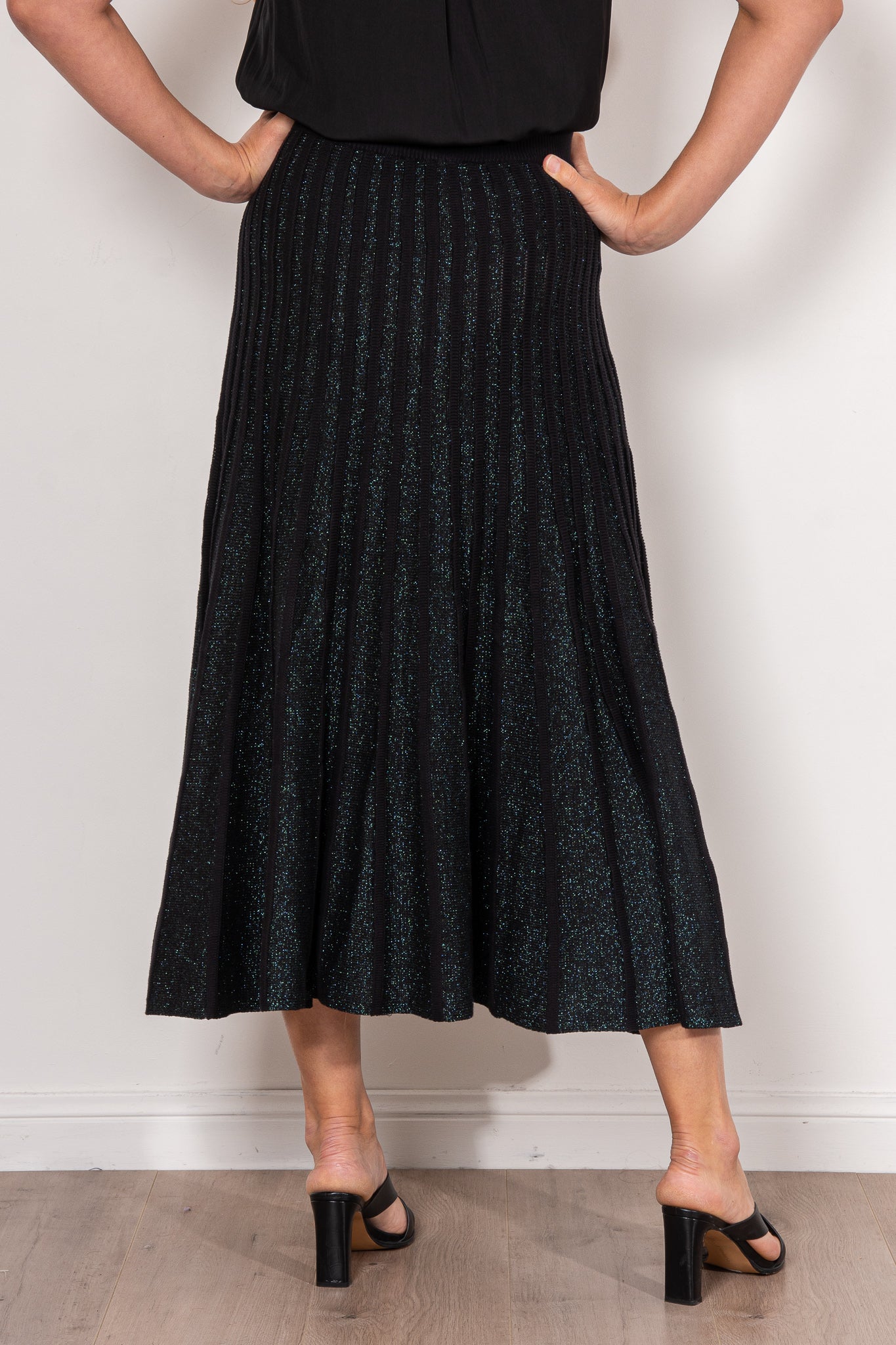 ELK Glittra Metallic Skirt for Women - Sparkly Sequined Party Skirt - Perfect for Nightclub, Cocktail Party & Holiday Events