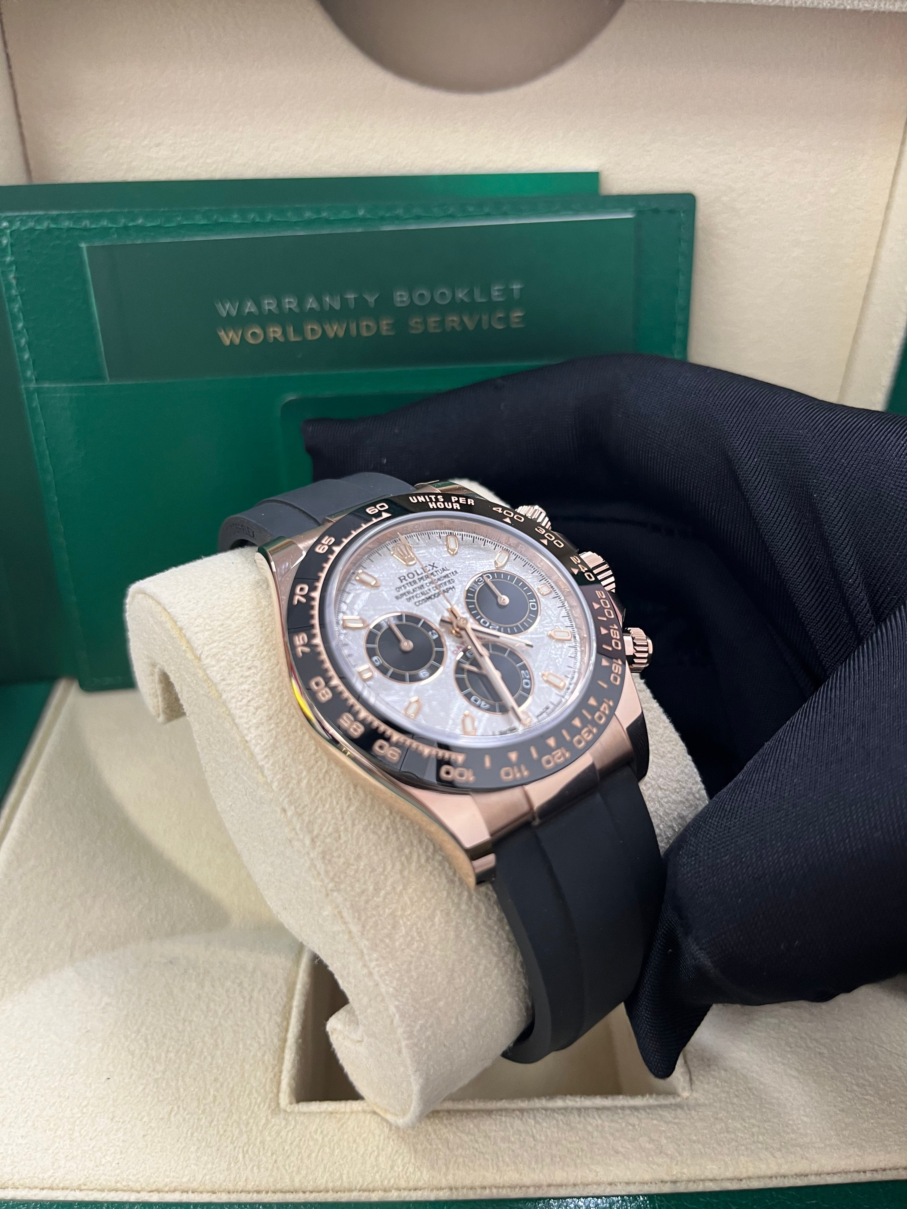 Rolex Daytona 40mm Everose Gold Cosmograph Watch - Meteorite Black Dial, Oysterflex Bracelet 116515LN | Luxury Men's Chronograph for Business & Special Occasions