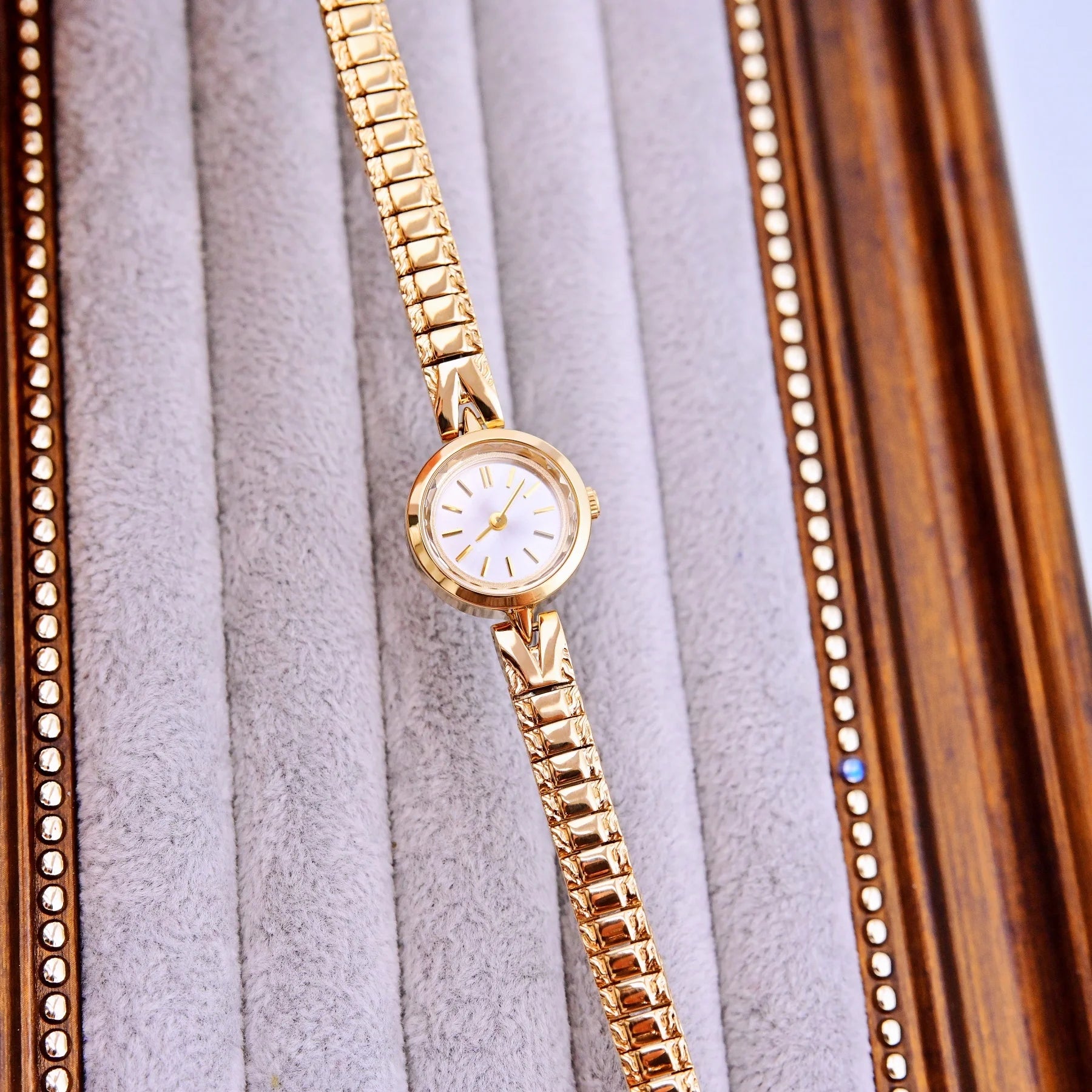 Golden Time - Premium Luxury Watches for Men & Women | Perfect for Gifts, Special Occasions & Everyday Elegance