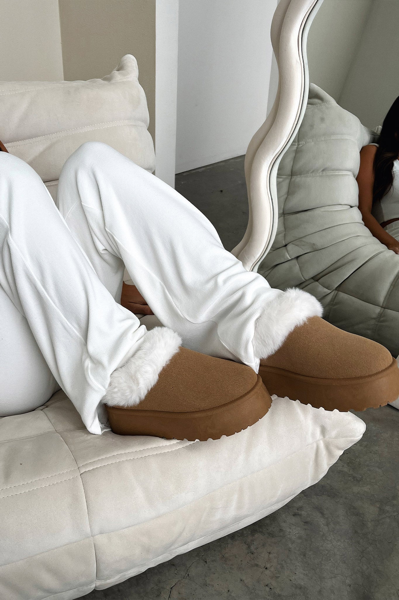 Elani Comfortable Platform Slippers for Women - Soft Memory Foam Chestnut Brown House Shoes - Perfect for Indoor Relaxation, Lounging & Home Wear