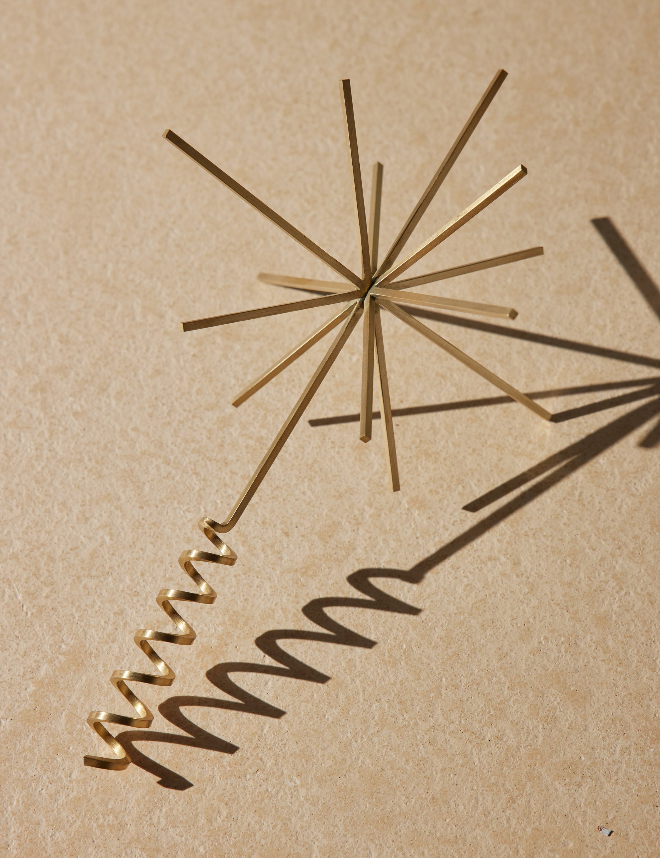 Ferm Living Brass Star Tree Topper - Elegant Christmas Tree Decor for Holiday Home Decoration | Perfect for Xmas, Winter Celebrations & Festive Parties