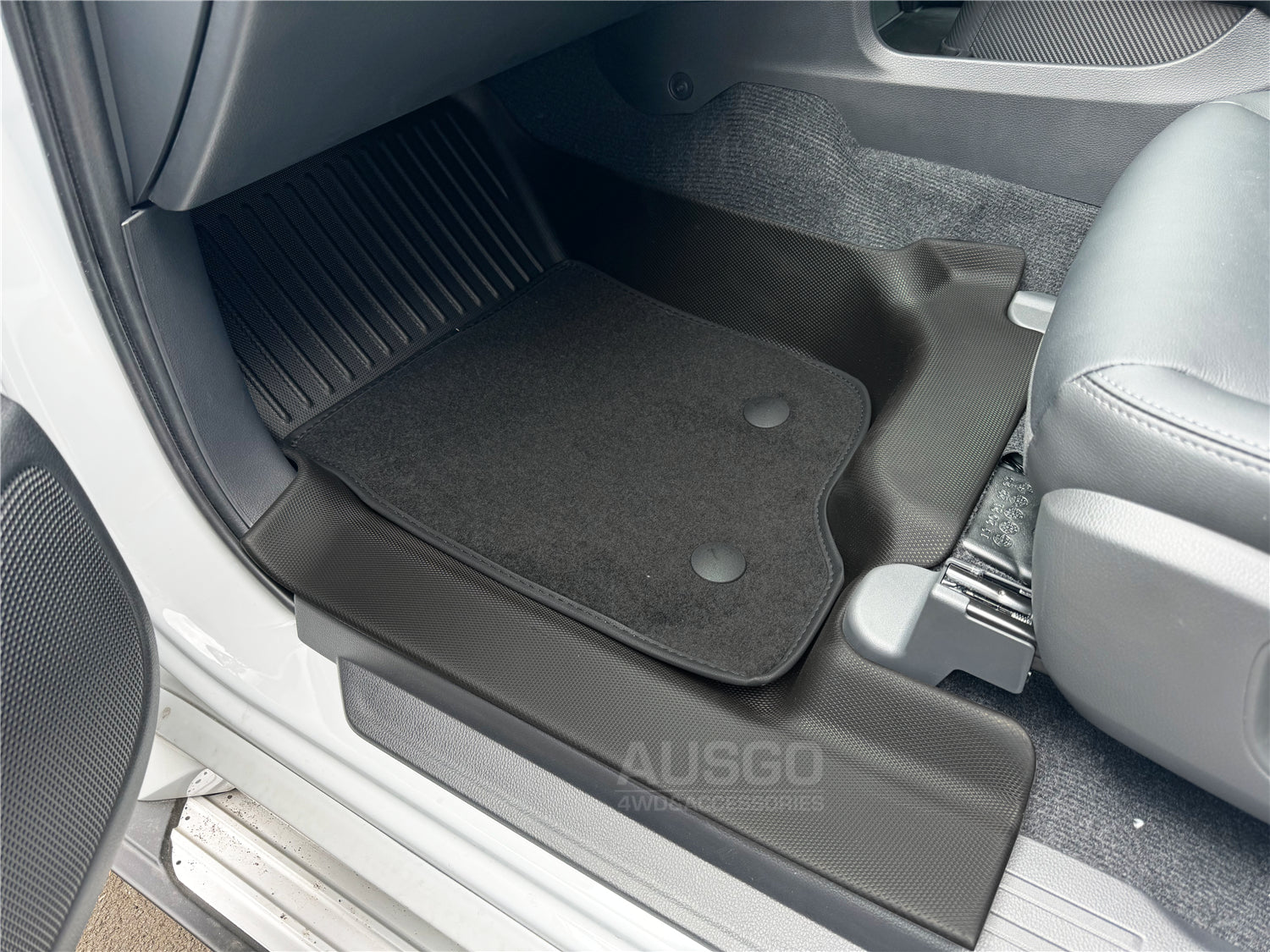 Premium Double Layer All-Weather Car Floor Mats for Mitsubishi Pajero Sport 2015-2023 - Heavy Duty Protection & Easy Cleaning - Perfect for Off-Road, Daily Commute & Family Road Trips