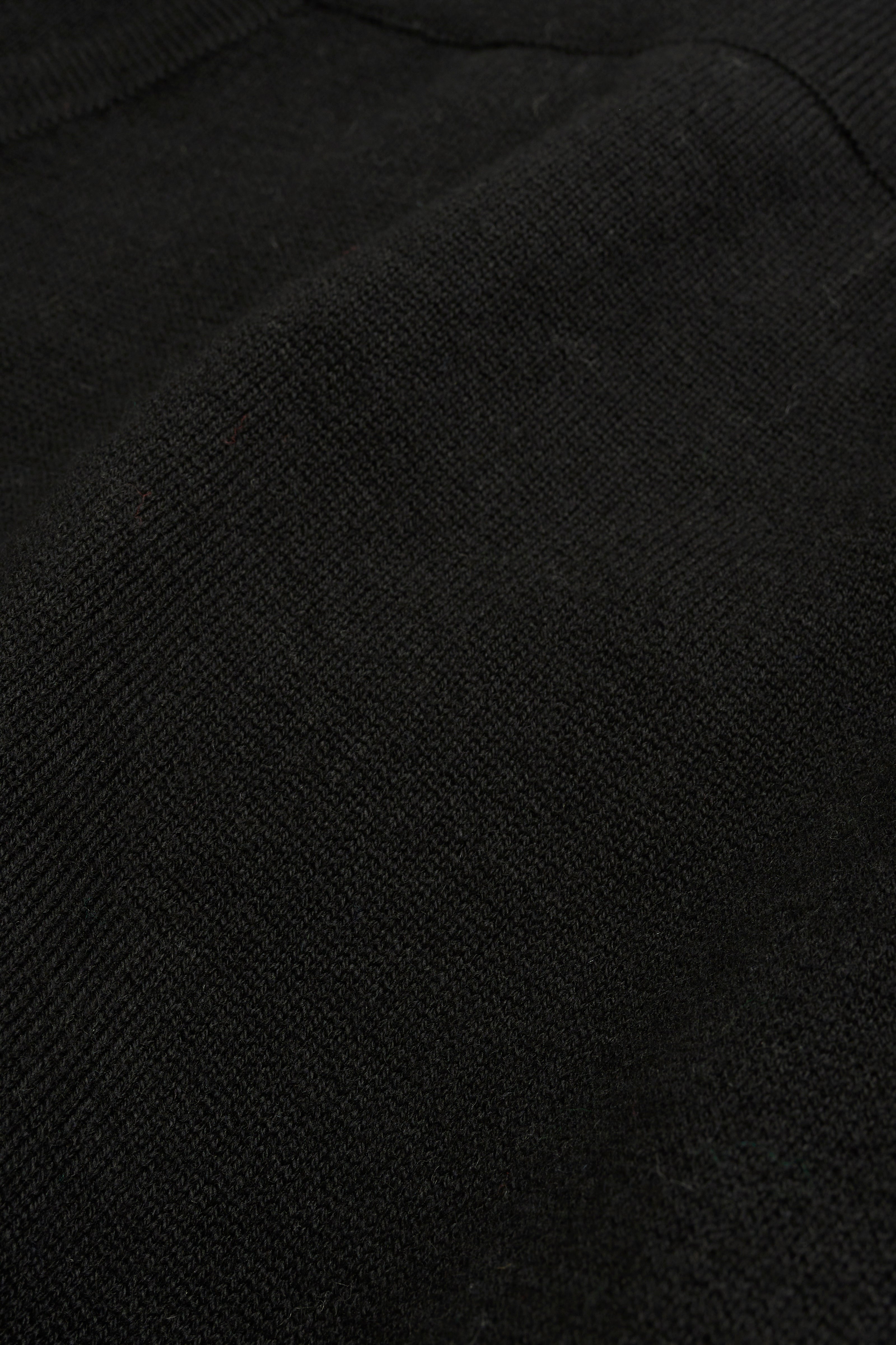 CoolMax Apex Crewneck Sweatshirt - Black | Moisture-Wicking & Breathable for Workouts & Outdoor Activities