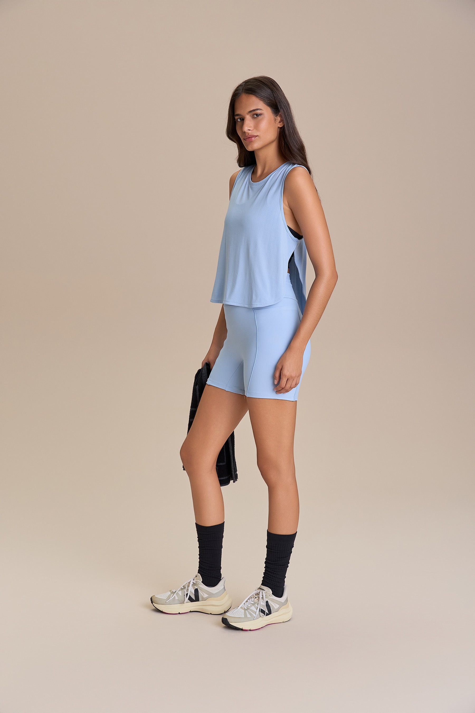 Women's Side Action Cropped Tank Top - Breathable Workout Shirt for Yoga, Running & Gym - Trendy Athletic Wear for Summer Fitness