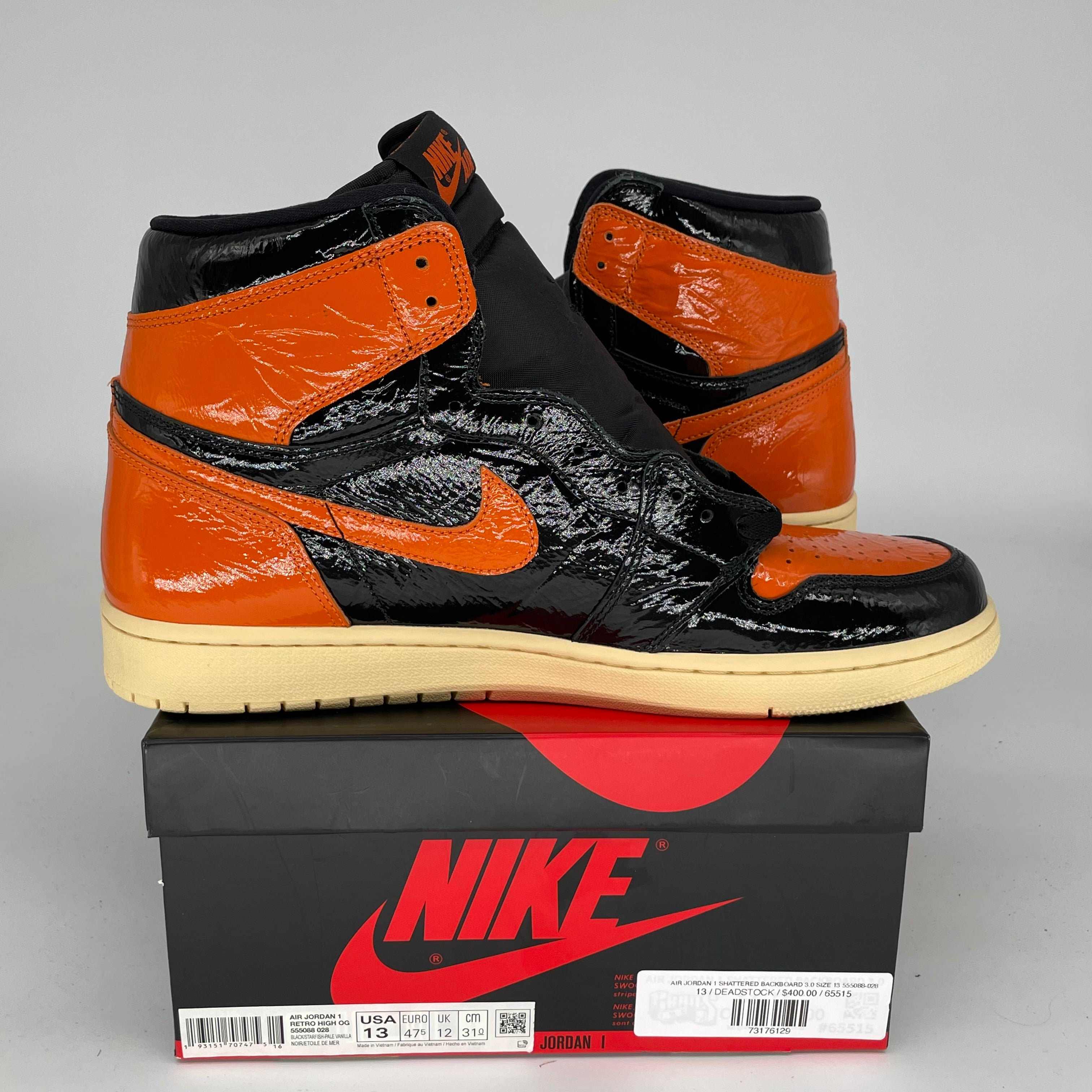Original Title: AIR JORDAN 1 SHATTERED BACKBOARD 3.0 SIZE 13 555088 028   Optimized Title: **Air Jordan 1 Shattered Backboard 3.0 Sneakers - Men's Size 13 (555088-028) - High-Top Basketball Shoes for Streetwear & Casual Style**    (Note: If the original title was in Chinese, the optimized English version would be as above.)