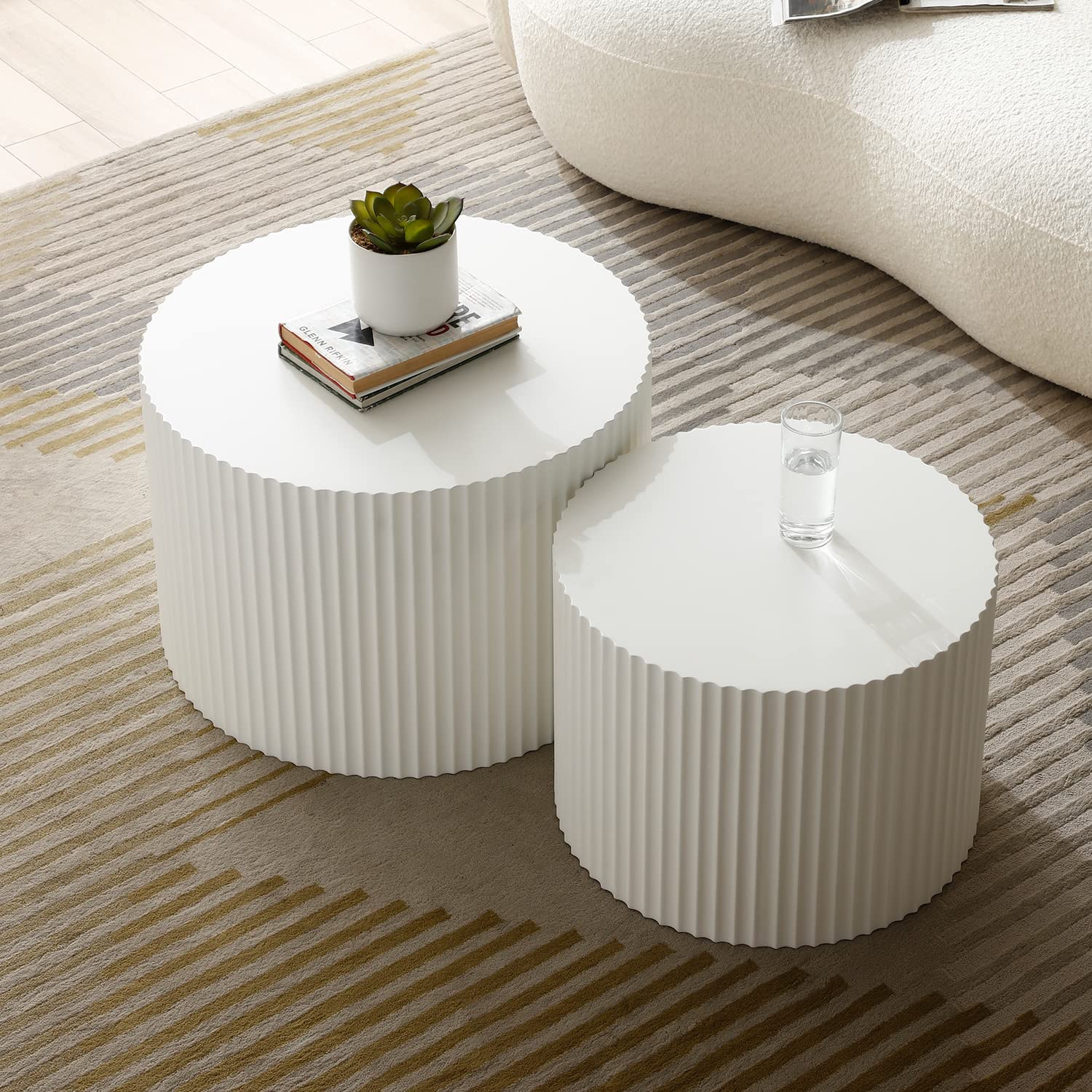 Kevinplus White Round Nesting Coffee Table Set of 2 - Modern Drum Side & End Tables for Living Room - Wood Circle Embossed Design - Contemporary Matte White Coffee Table Set - Perfect for Small Spaces, Apartments & Cozy Living Rooms