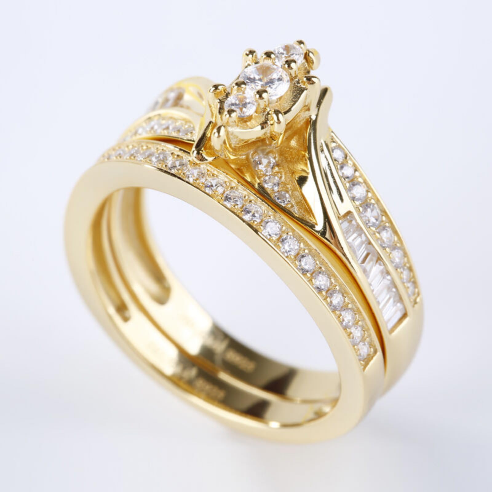 Jeulia 14K Gold Plated Sterling Silver Round Cut Cluster Ring Set for Women - Engagement, Anniversary, Wedding, Promise Band with Jewelry Box - Perfect for Bridal Jewelry, Valentine's Day Gift & Special Occasions