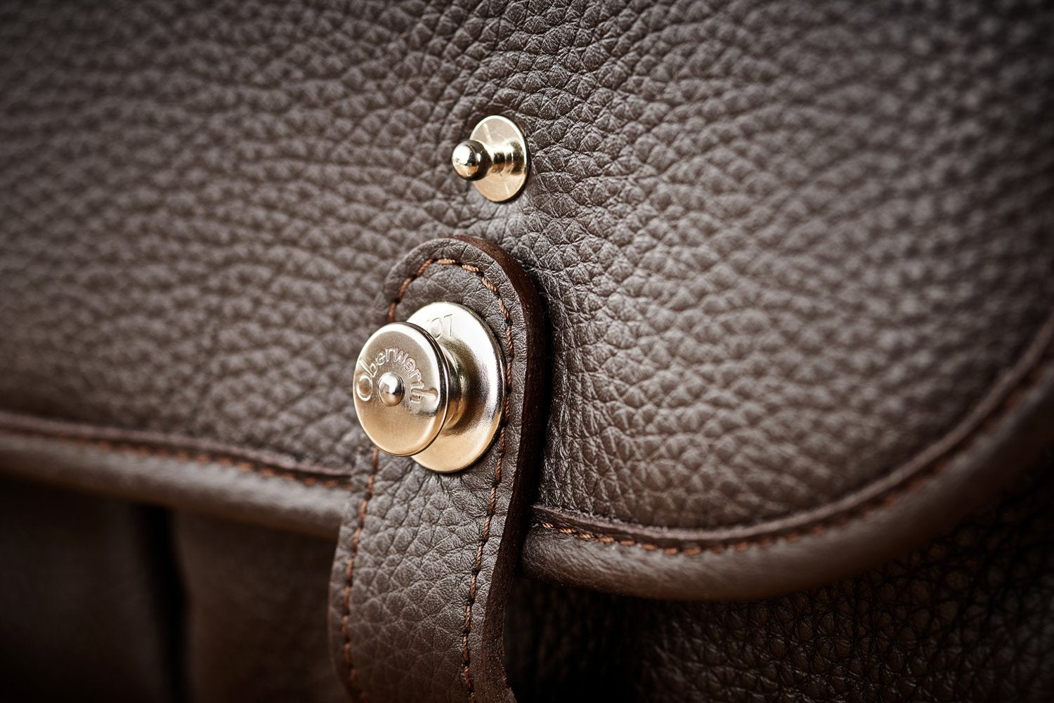 Oberwerth William Large Genuine Leather Camera & Business Bag for DSLR & Laptop - Dark Brown - Professional Photographer & Office Work Bag for Travel & Daily Commute