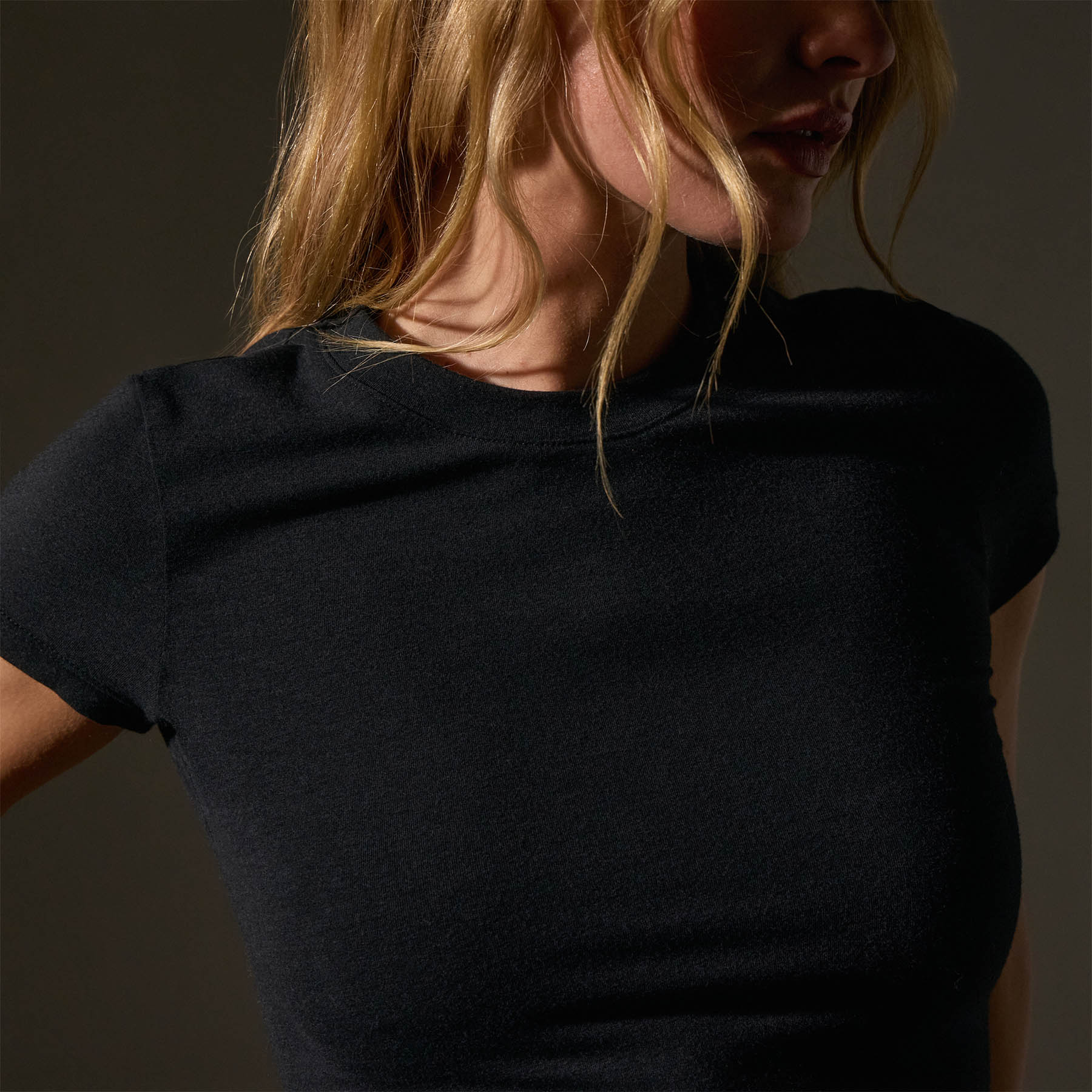 Women's Short Sleeve Cropped T-Shirt - Soft Cotton Casual Top for Summer | Perfect for Streetwear, Beach Outfits & Everyday Wear