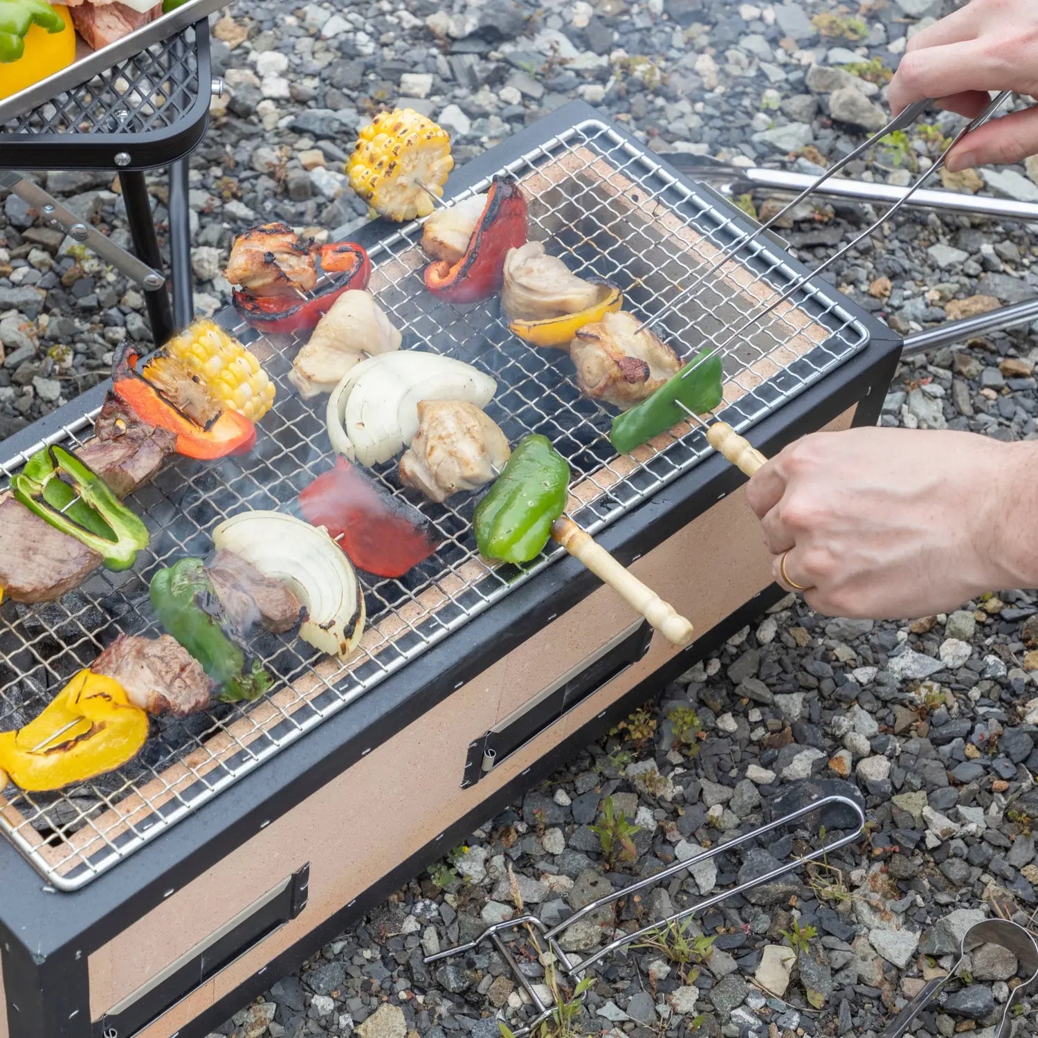 Premium Kaginushi Charcoal Konro Grill with Mesh Net - Medium Size for Outdoor BBQ, Camping & Backyard Grilling | Portable Japanese Style Grill for Perfect Yakitori & Grilled Meats