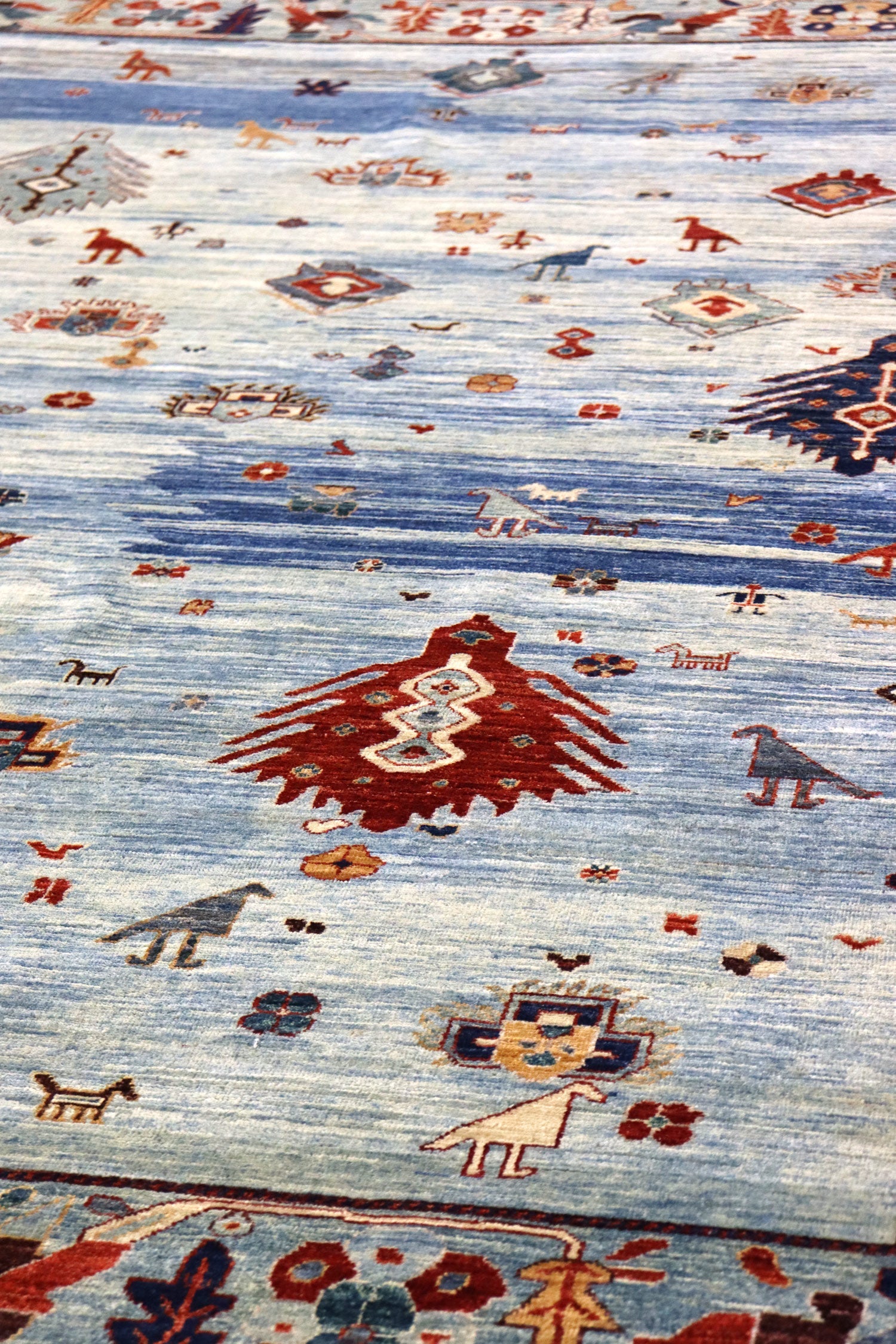 Handwoven Bakshaish Tribal Rug - Authentic Persian Design, J63819 - Perfect for Boho Home Decor, Living Room, or Bedroom Accent
