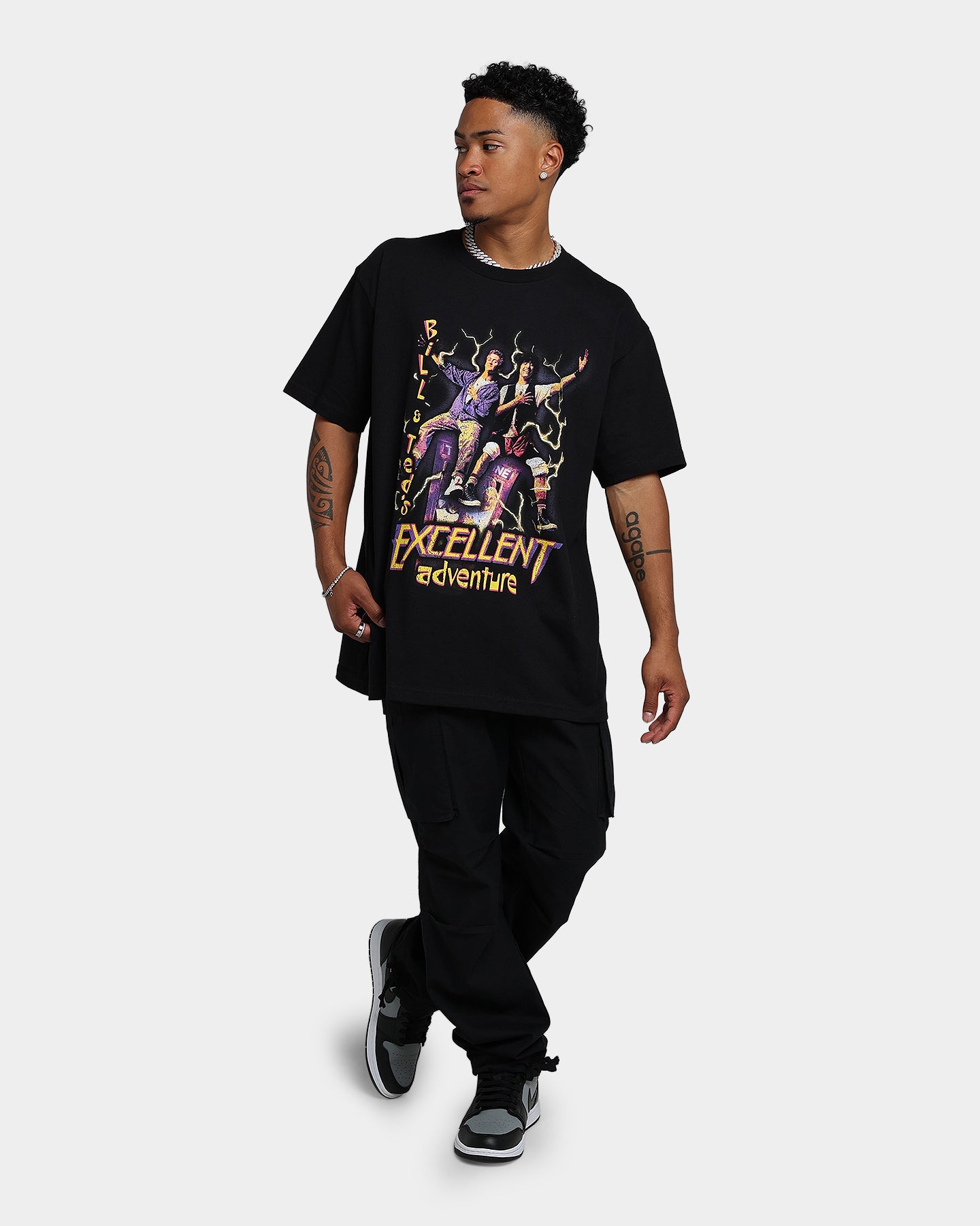 Bill & Ted's Excellent Adventure T-Shirt - Vintage Black Graphic Tee for Men & Women - Perfect for Movie Fans, Cosplay & Casual Wear