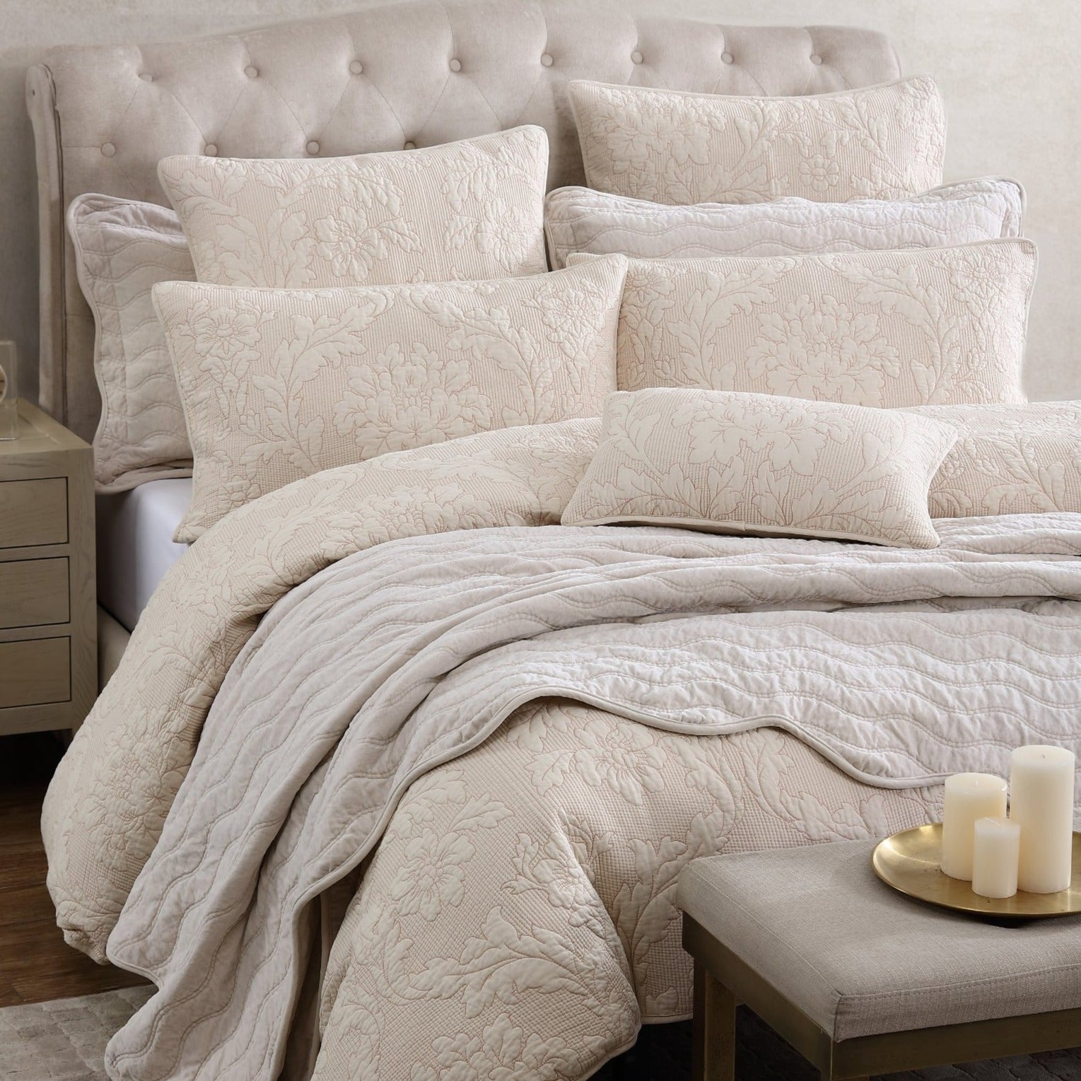 Luxury Fleur Sand Quilt Cover Set - Soft Bedding Set with Floral Design for Queen/King Size Beds - Perfect for Master Bedrooms, Guest Rooms & Cozy Home Decor
