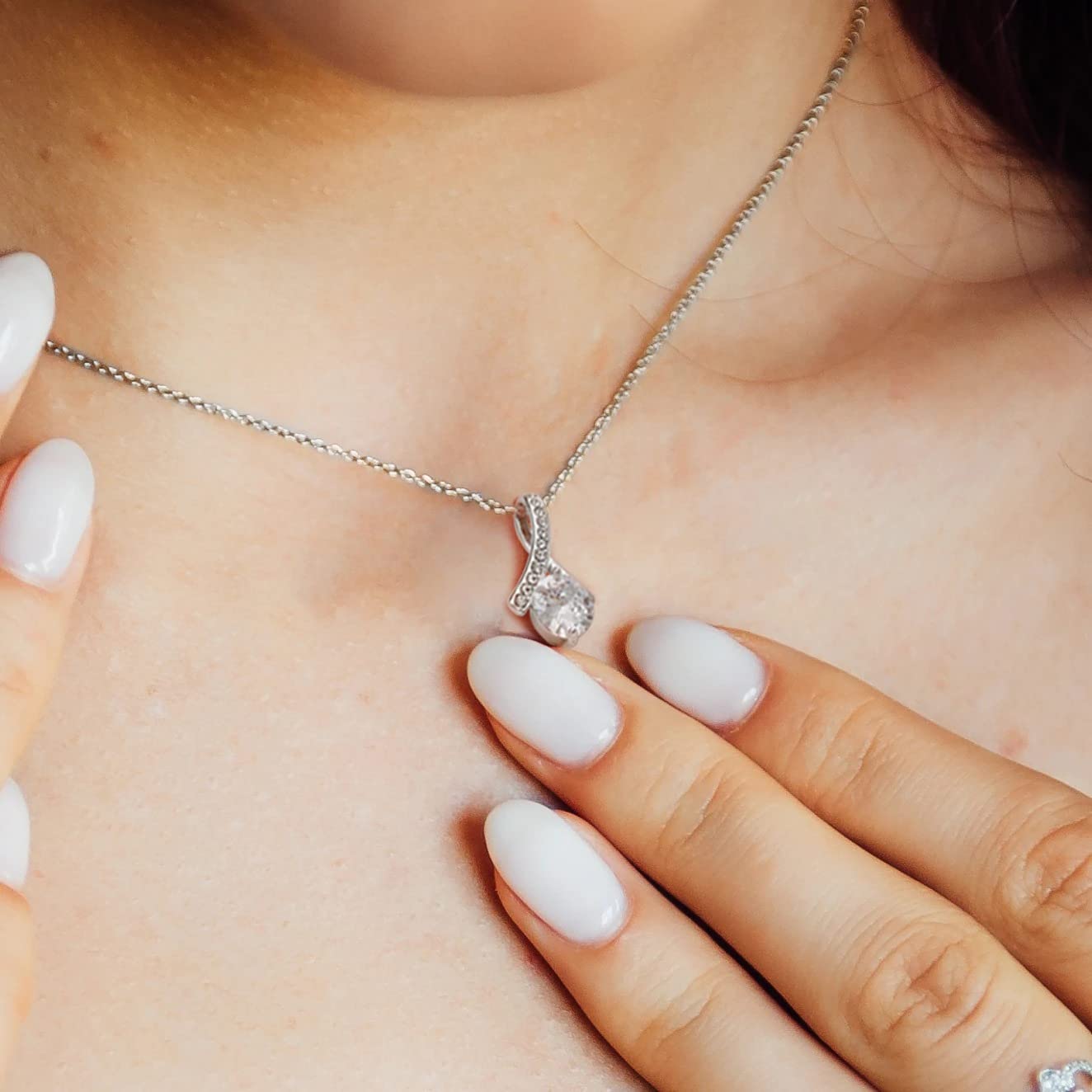 Best Mom Ever Necklace - Unique Birthday & Christmas Gift from Daughter or Son - Personalized Jewelry with Message Card & Gift Box - Perfect for Mother's Day, Anniversaries & Special Occasions