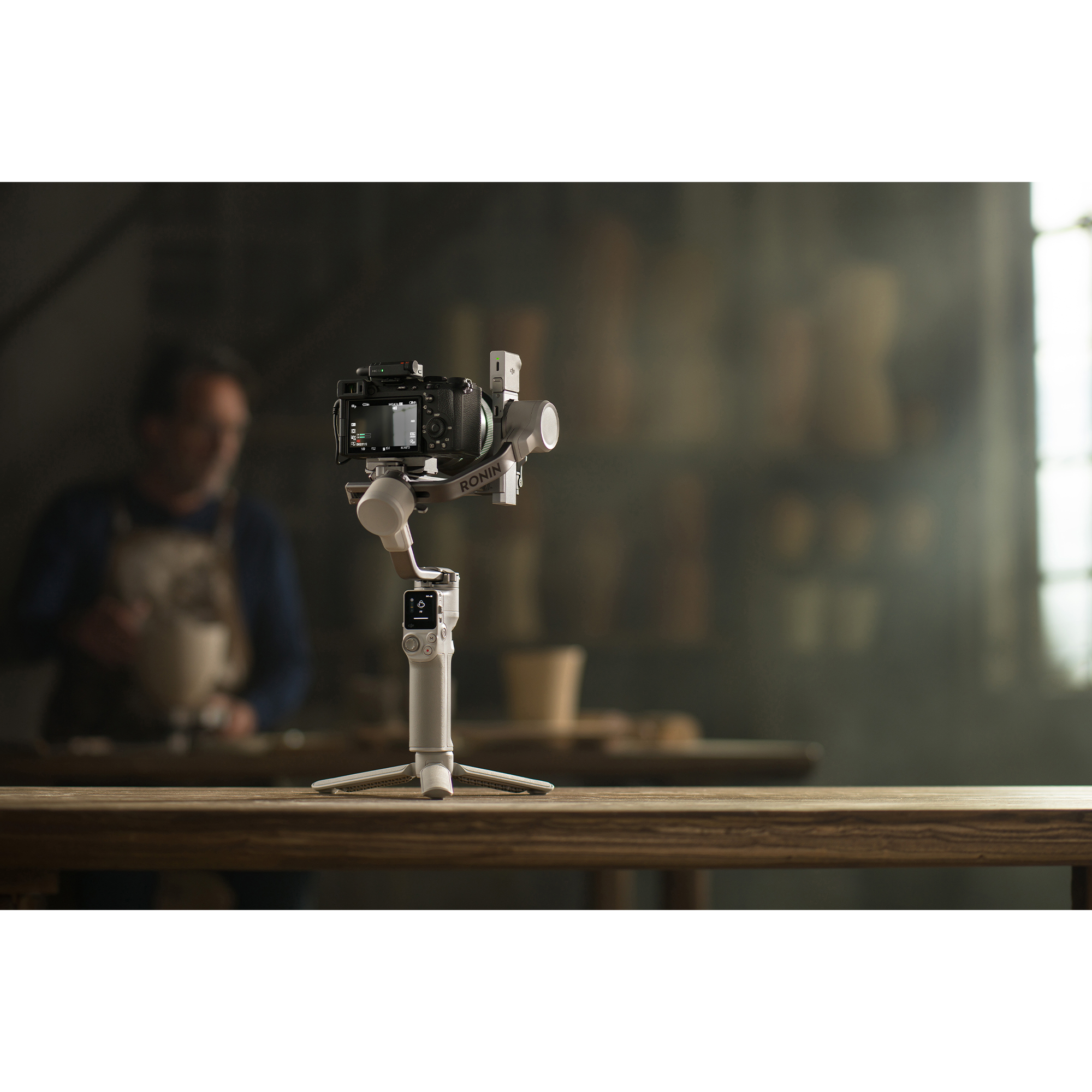 DJI RS 4 Mini Combo Gimbal Stabilizer for Mirrorless Cameras - 3-Axis Handheld Stabilizer with Quick Release, Lightweight Design for Vlogging, Travel & Content Creation