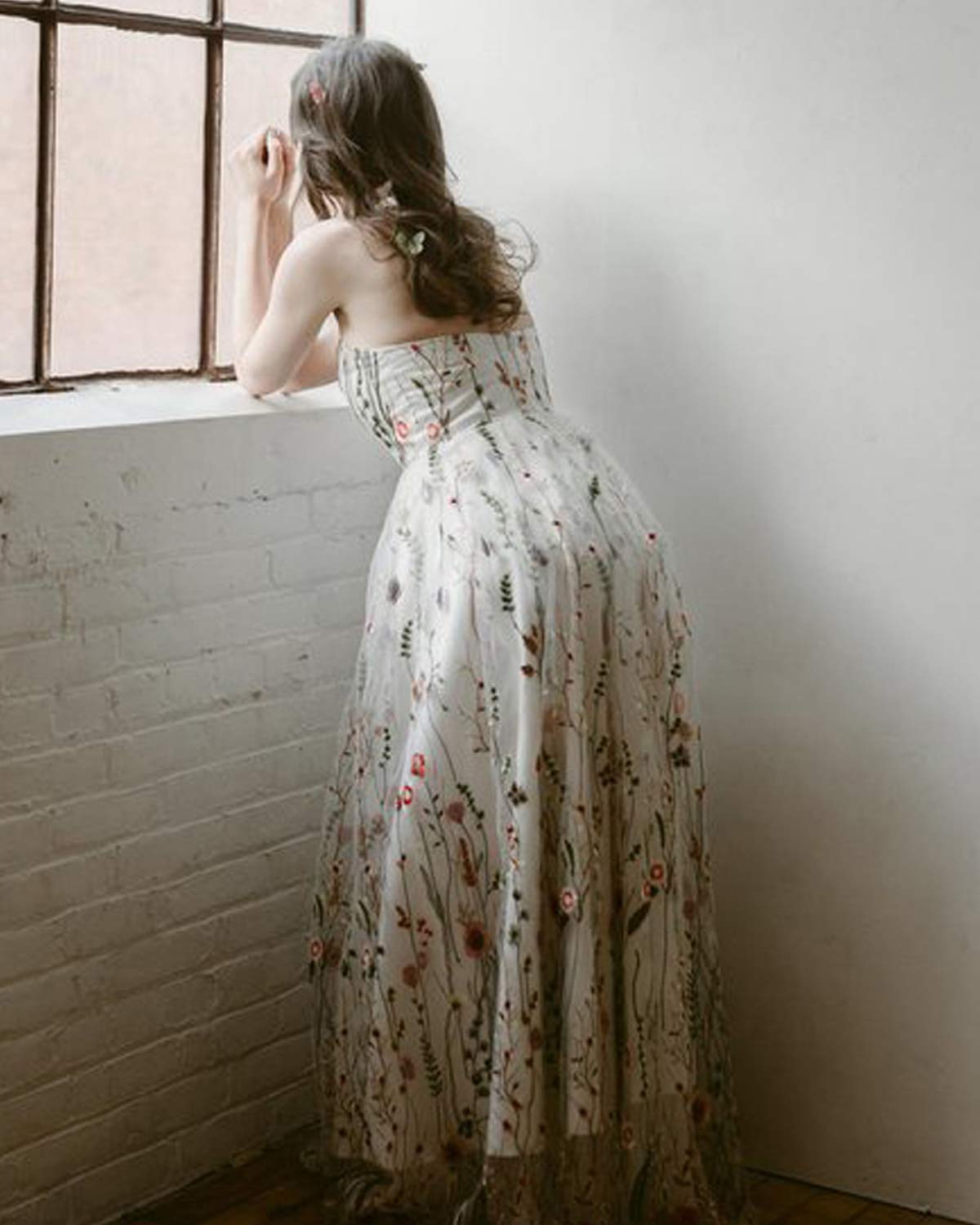 LIPOSA Women's Sweetheart Neck Floral Embroidered Formal Evening Gown A-Line Maxi Prom Dress for Wedding, Party & Special Occasions