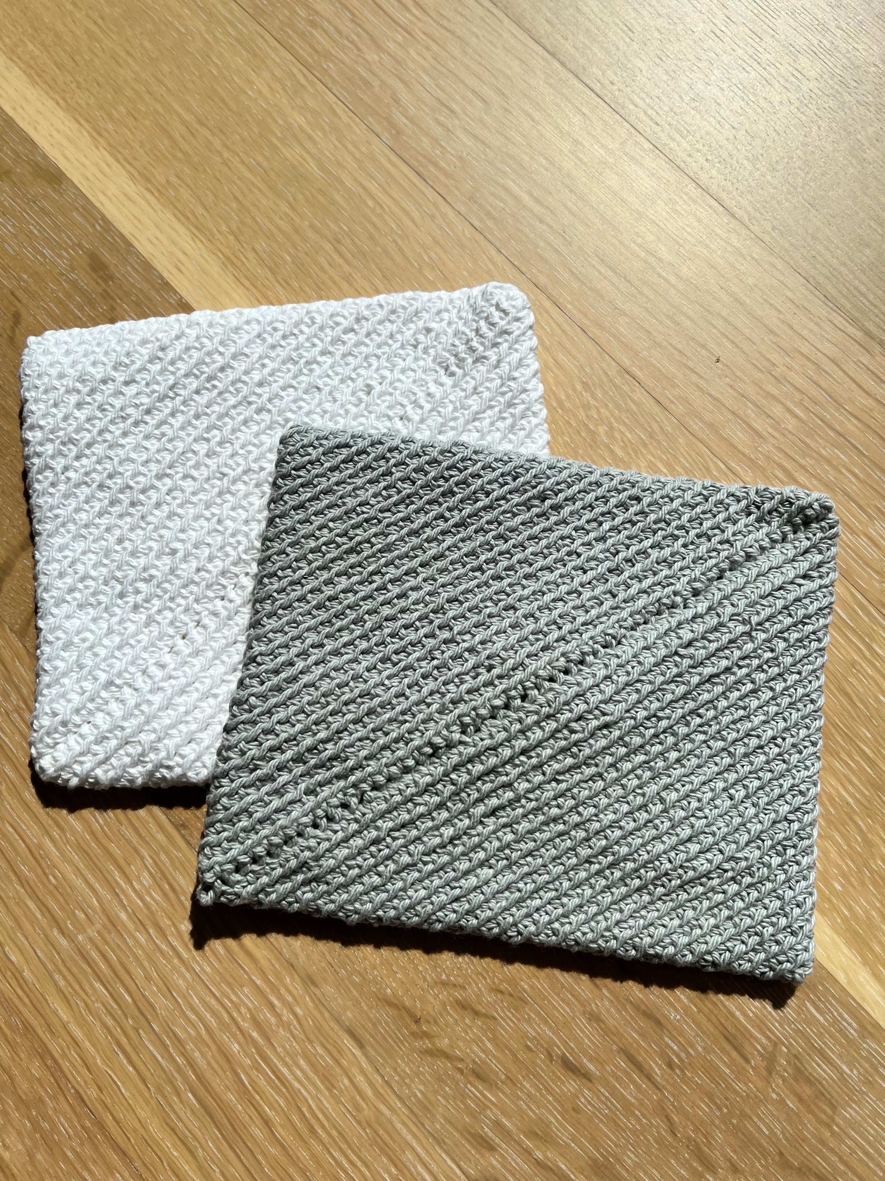 Premium Non-Slip Silicone Hot Pads - Heat Resistant Gray Kitchen Trivets for Pots, Pans & Baking - Perfect for Cooking, Serving & Protecting Countertops
