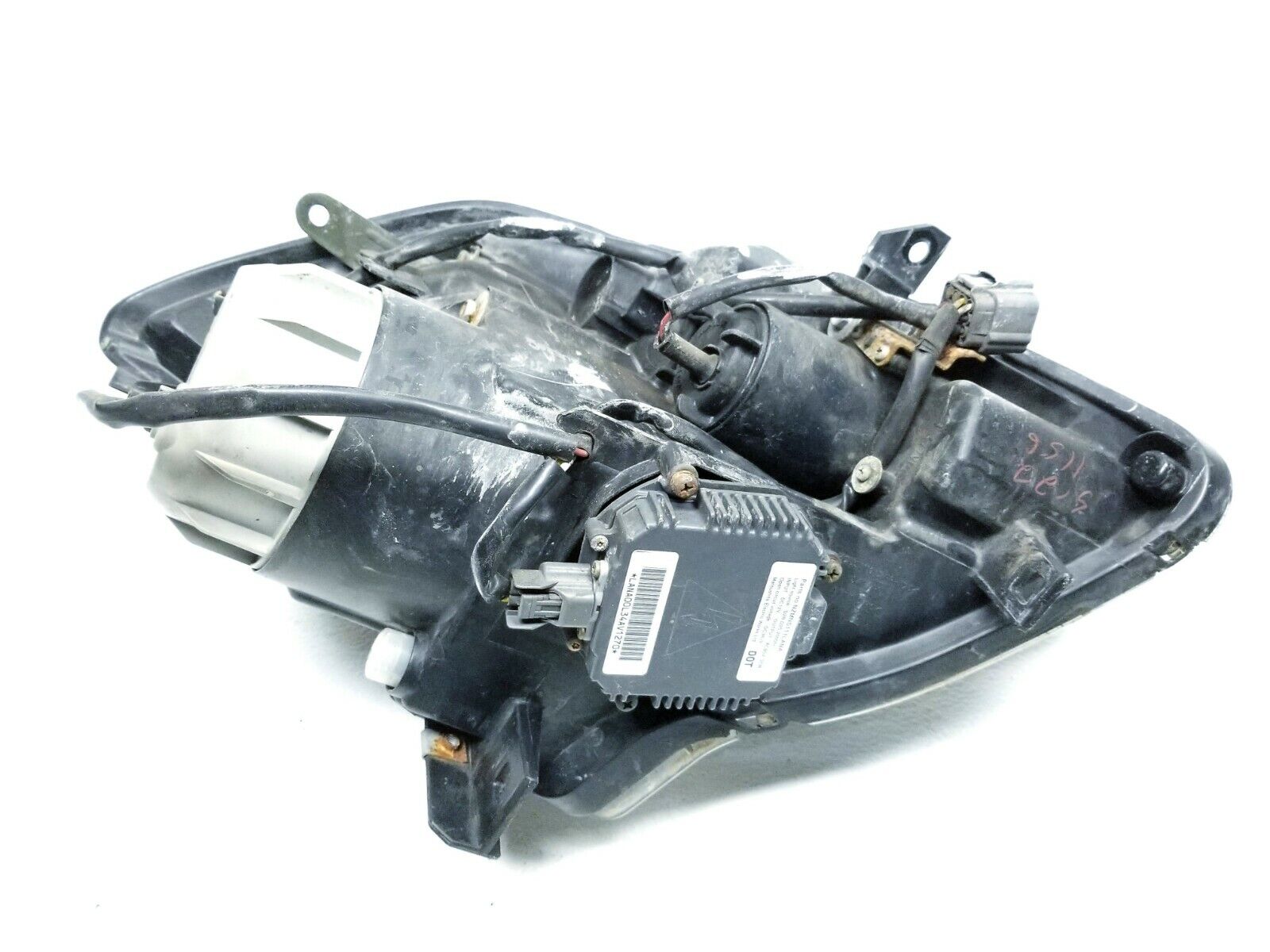 04-06 Nissan Maxima Headlight Assembly - Driver Side Left OEM Xenon Replacement (Part# 110k) - Perfect for Night Driving & Enhanced Visibility