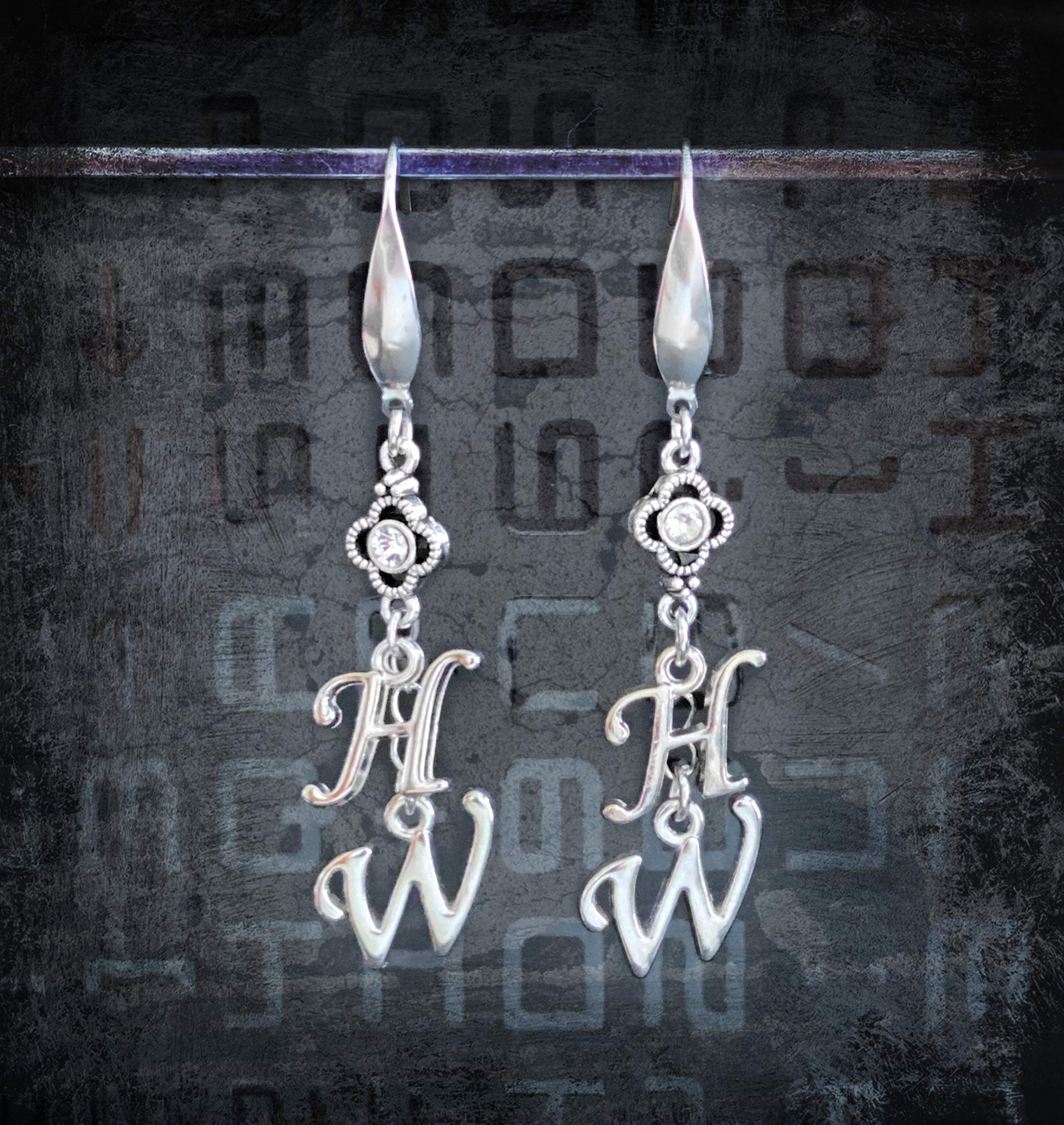 Hotwife Jewelry Set - Elegant Earrings for Hot Wife, Vixen & Lifestyle Enthusiasts | Perfect for MFM, QOS, Swinger & Cuckold Events | Stylish Gift for Women
