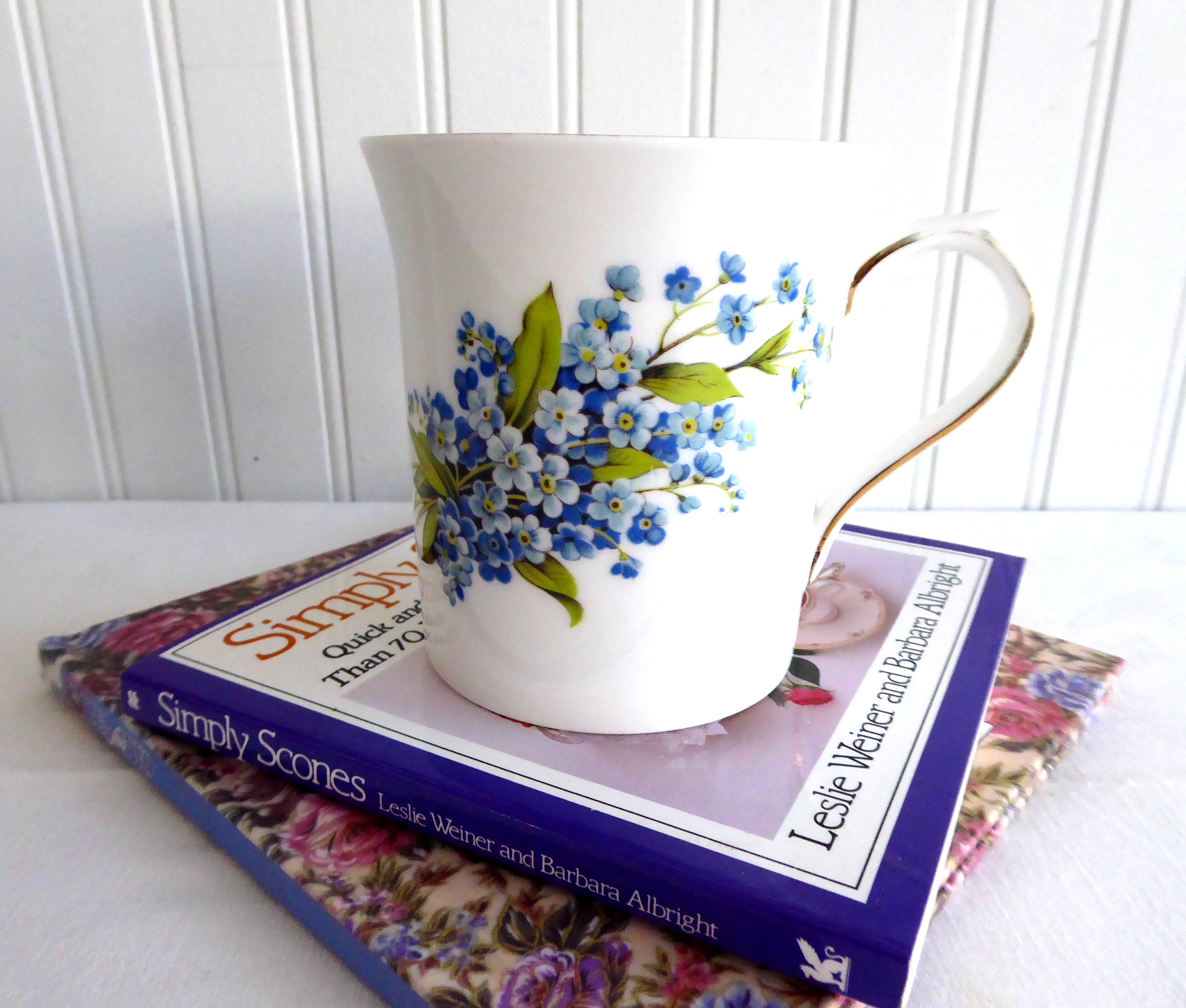 Vintage Blue Forget-Me-Not Floral Tea Cup - English Bone China Mug with Pretty Bouquet Design, 1980s Retro Collectible - Perfect for Afternoon Tea, Gift Giving & Cottagecore Aesthetic