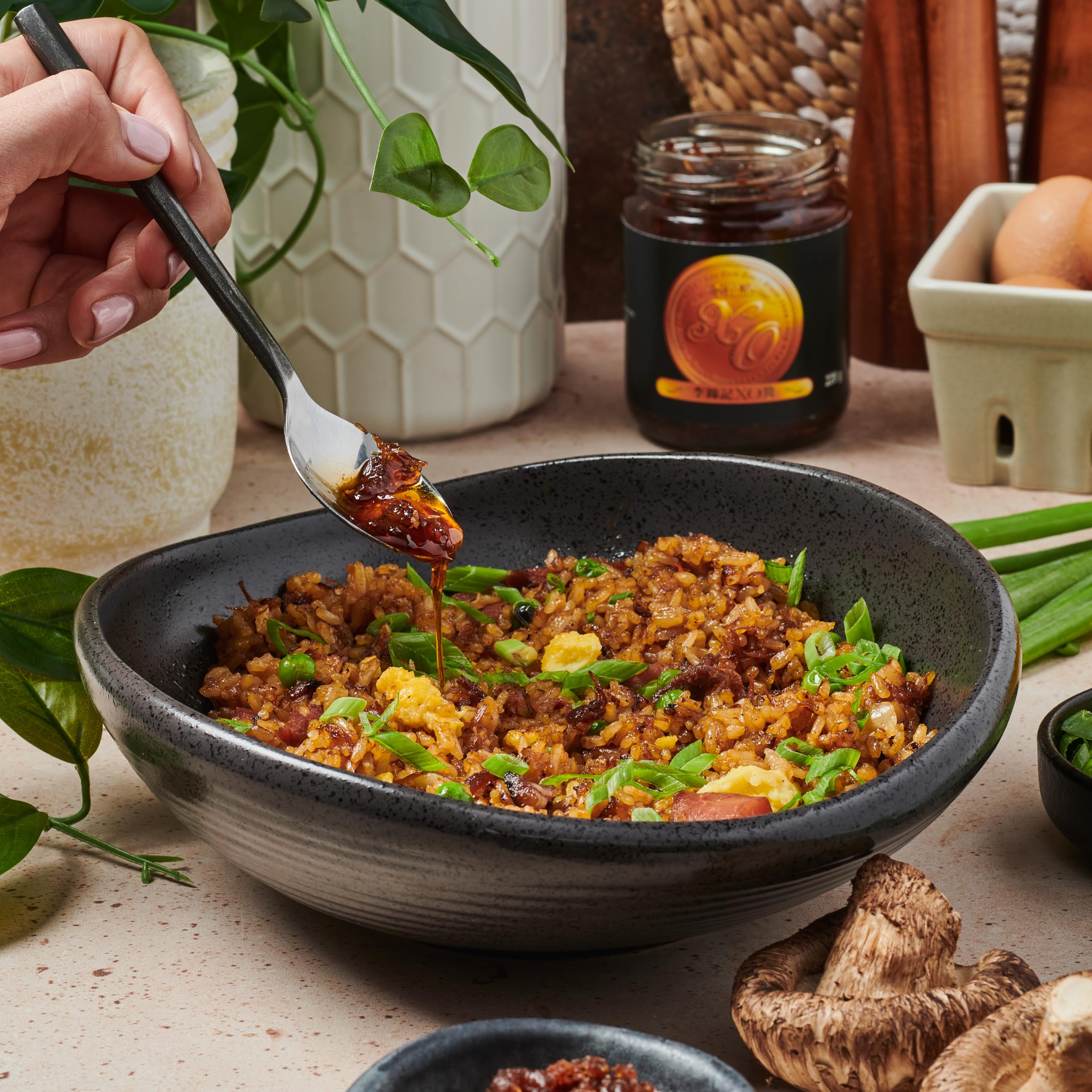 Lee Kum Kee XO Sauce (2.8 Oz - 1 Pack) - Premium Umami Condiment for Stir-Fry, Seafood, Fried Rice, Dim Sum & Dumplings - Perfect for Asian Cooking, Gourmet Meals & Home Chefs