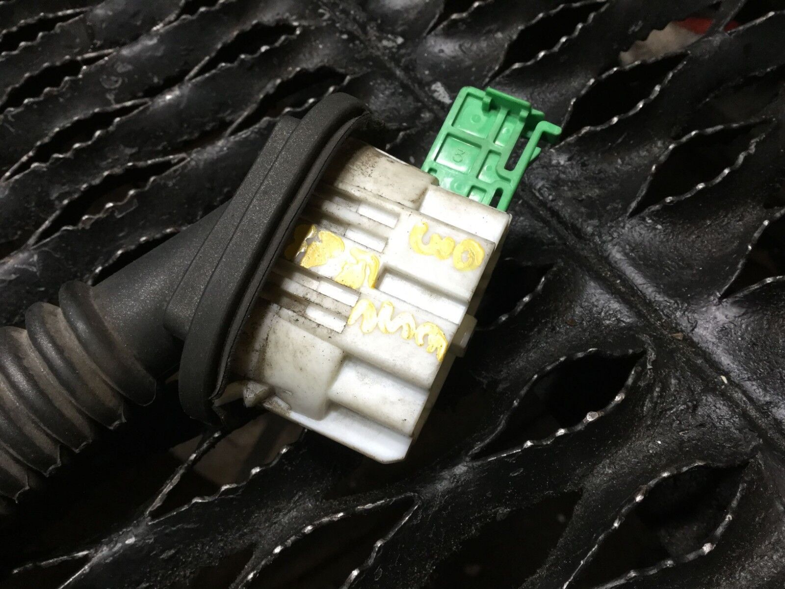 Genuine OEM Ford Escape Rear Right Passenger Side Door Wire Harness 2001-2007 - Perfect for Electrical Repairs & Door Lock Fixes