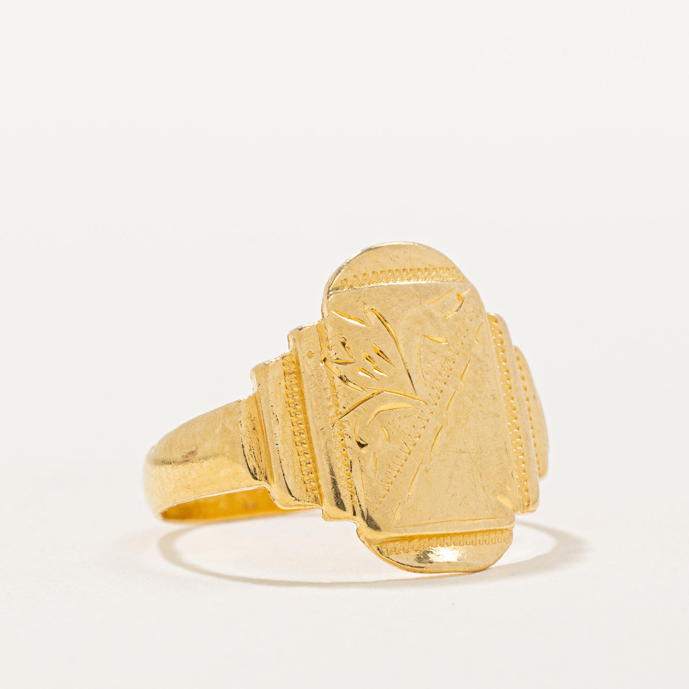 21k Yellow Gold Signet Ring for Men & Women - Size 5.75 - Classic Engraved Pinky Ring for Formal Events, Weddings & Gifts
