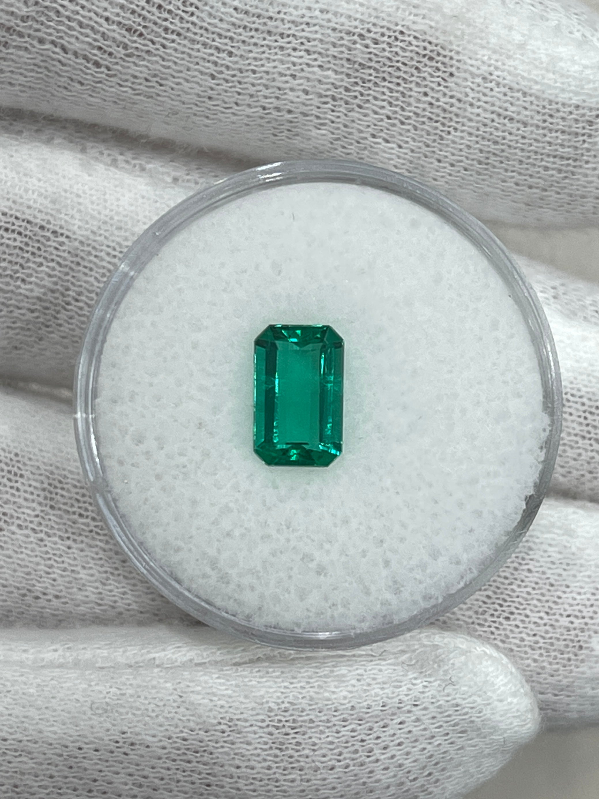 1.13 Carat VVS Colombian Emerald - Bluish Green Emerald Cut Gemstone for Jewelry Making & Engagement Rings | High-Quality Loose Stone for Necklaces, Earrings & Custom Designs