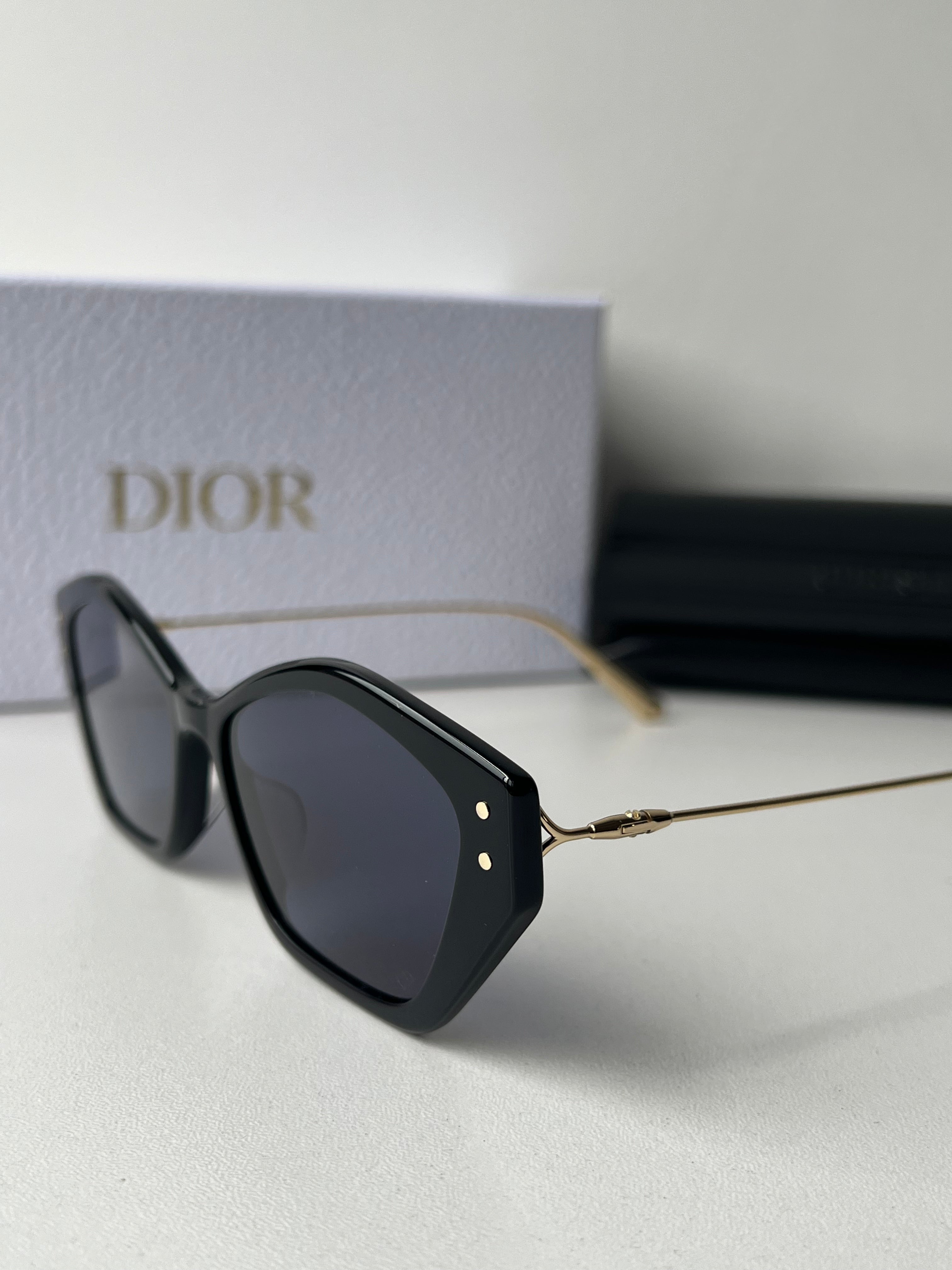 Dior MissDior S1U Sunglasses for Women - Black & Blue Gradient UV Protection - Fashion Luxury Sunglasses for Beach, Driving & Outdoor Activities