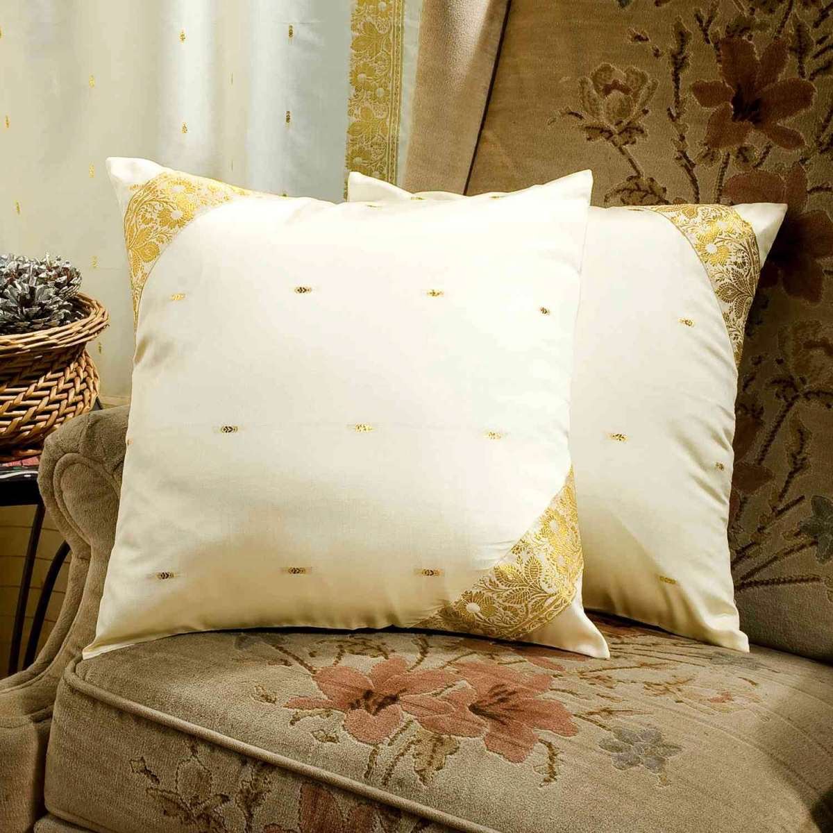 Handmade Sari Pillow Covers Set of 2 - 18x18 Inch Boho Throw Pillow Covers with Zipper | Indian Sari Fabric Home Decor Cushions for Living Room, Bedroom & Sofa