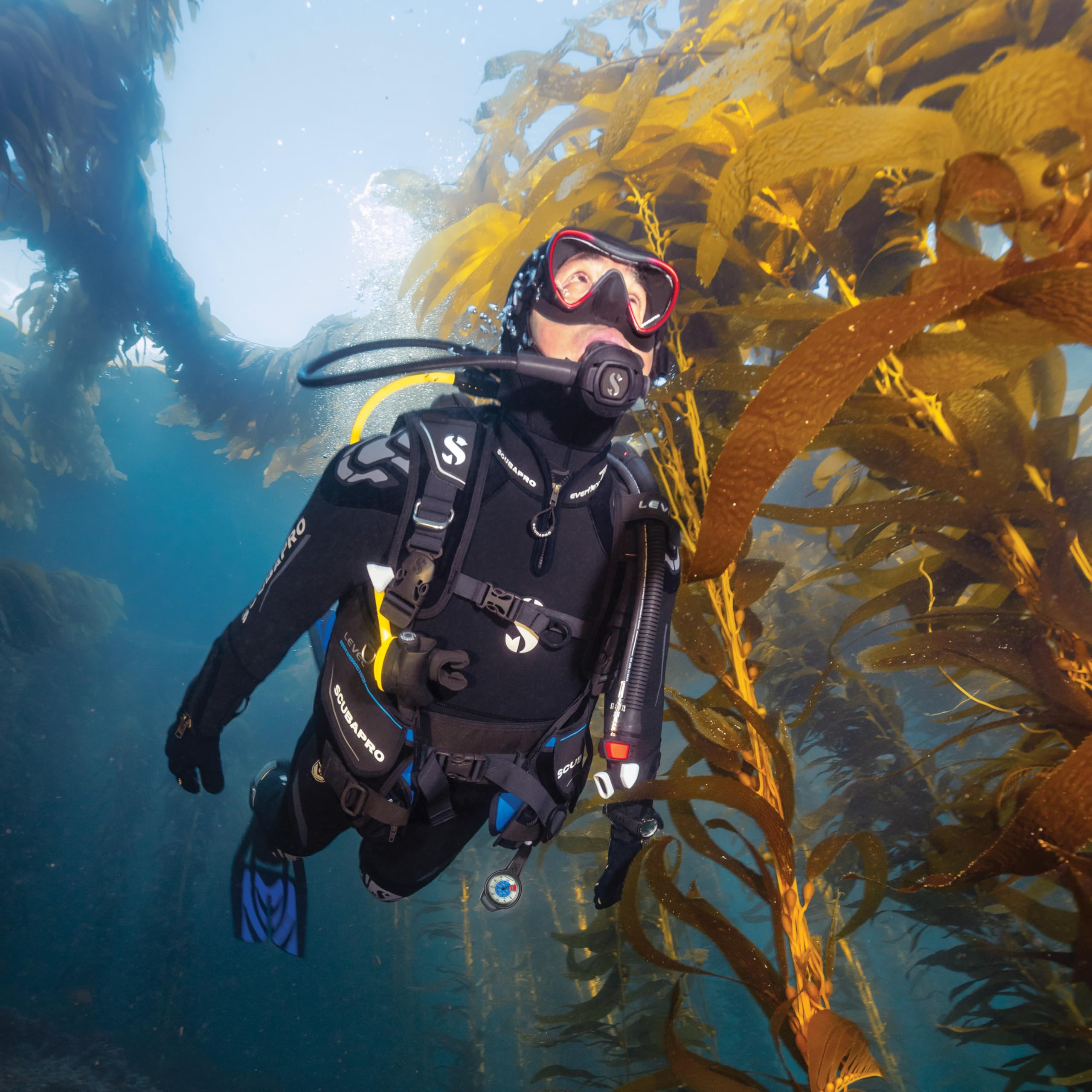 Scubapro Synergy 2 Dive Mask with Comfort Strap - Premium Snorkeling & Scuba Diving Gear for Underwater Exploration