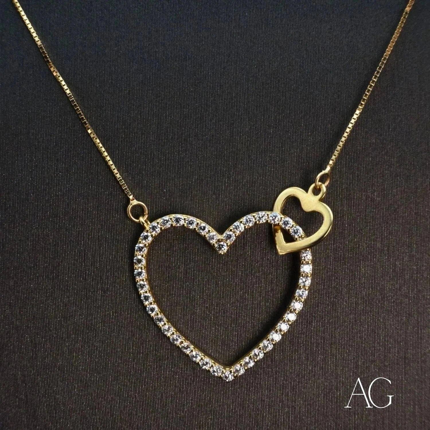 18k Gold Heart Necklace for Women - Elegant Valentine's Day Gift, Anniversary Present & Everyday Jewelry - Perfect for Romantic Dates, Weddings and Special Occasions