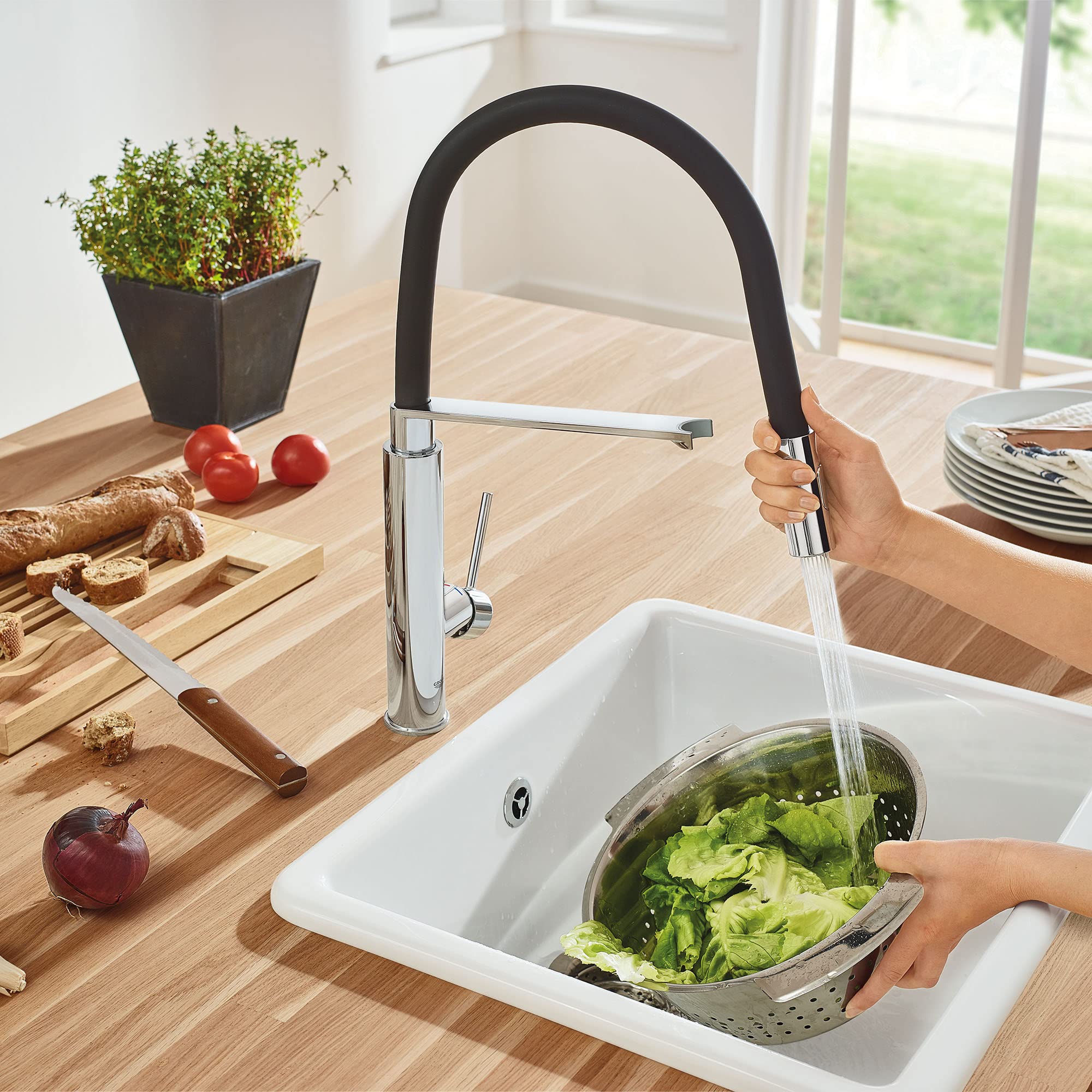 GROWE 31492000 Concetto Semi-Pro Kitchen Faucet with Pull-Out Sprayer, Chrome Finish - Perfect for Modern Kitchens & Easy Dishwashing
