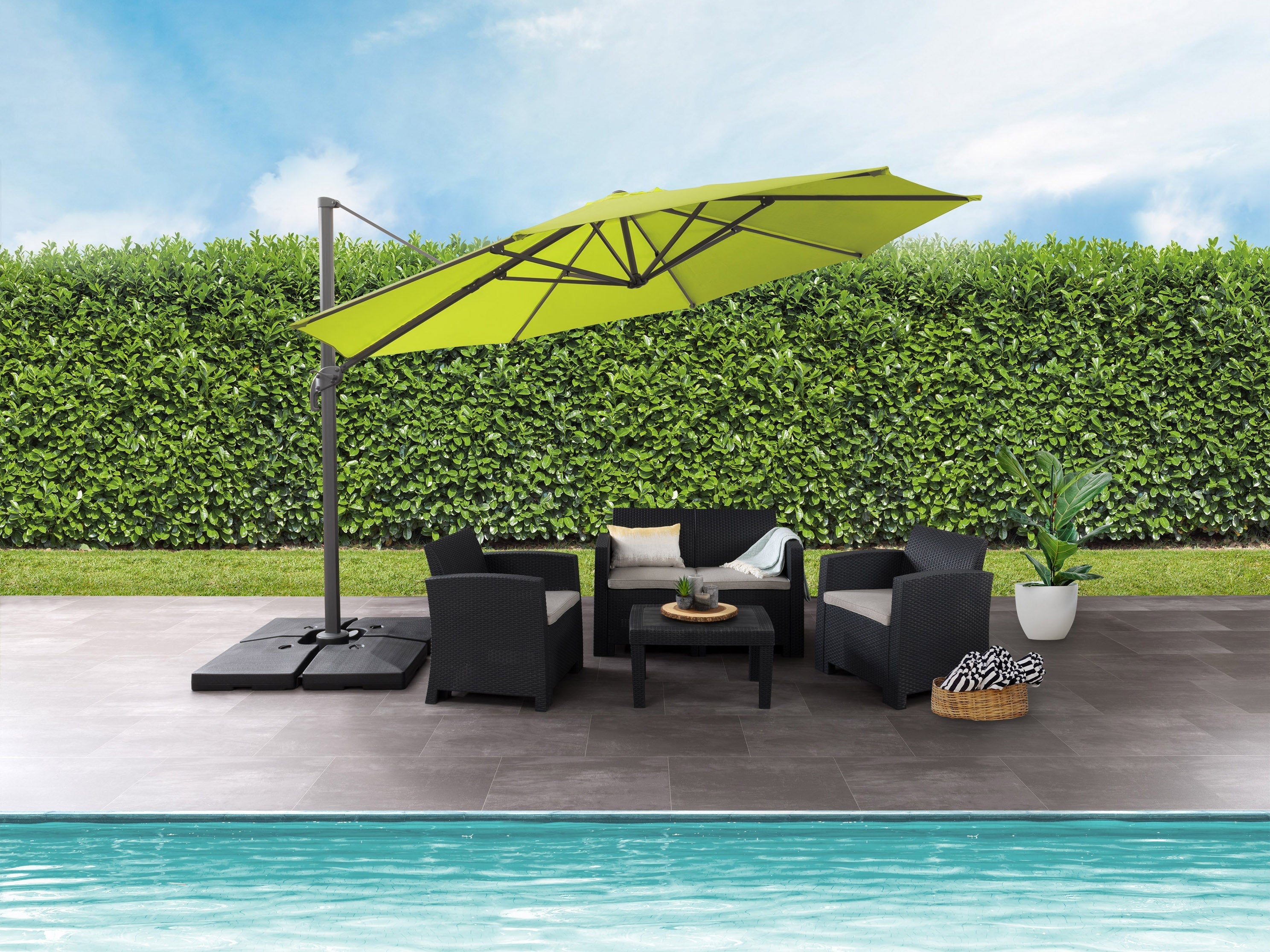 11.5ft Deluxe Offset Patio Umbrella - Lime Green Outdoor Canopy for Poolside, Garden & Backyard Relaxation