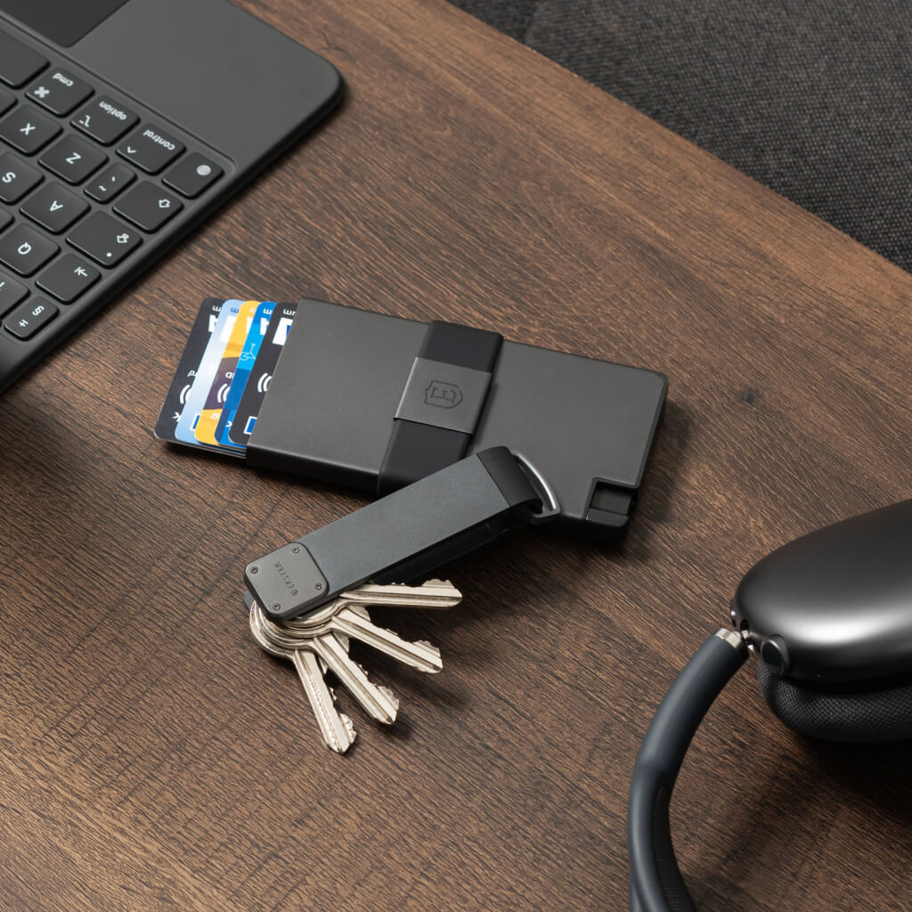 Trackable Wallet & Key Case Bundle - RFID Blocking Smart Wallet with GPS Tracker - Perfect for Travel, Work, and Everyday Use