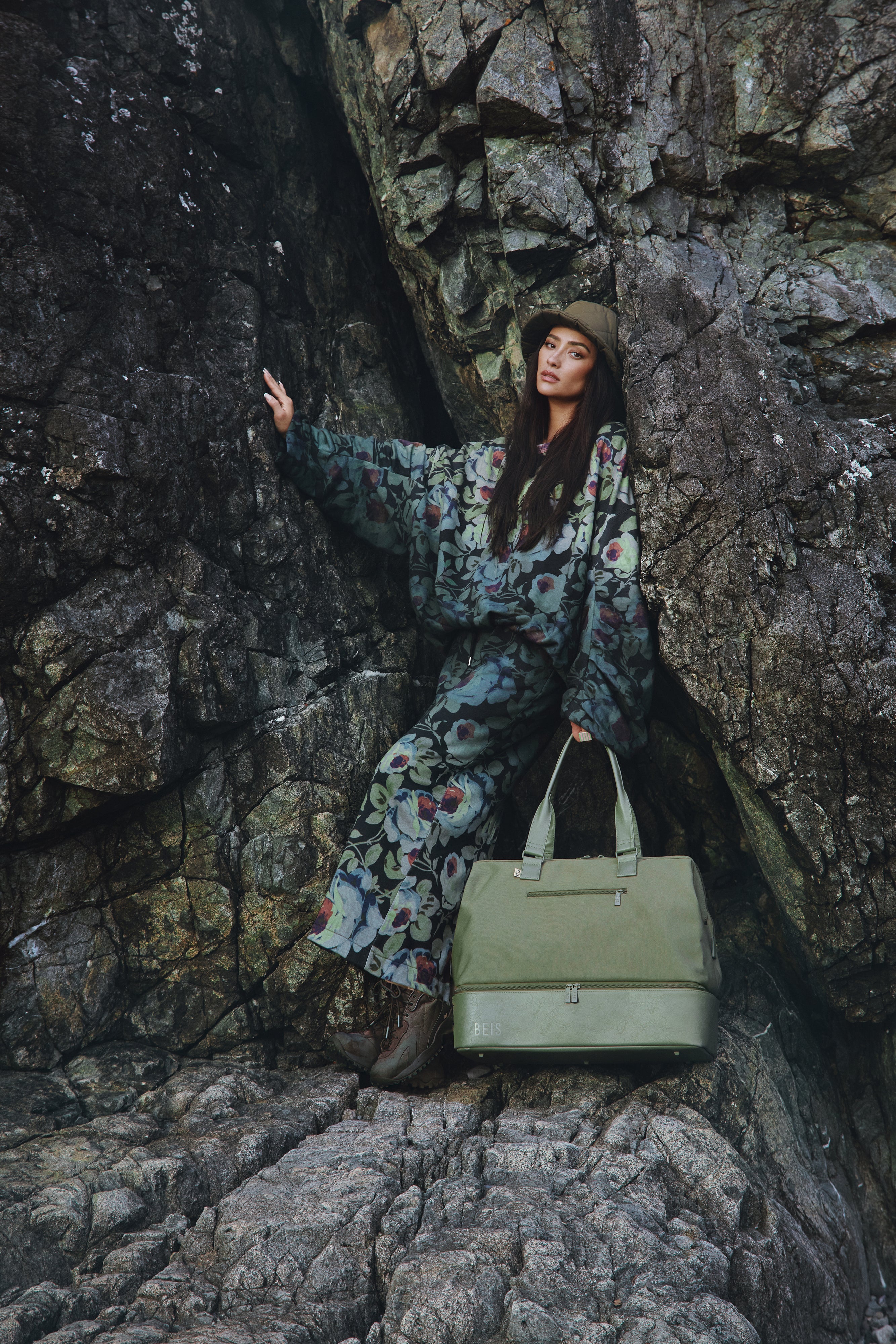 The Weekender Duffle Bag in Olive Green - Perfect for Travel, Gym & Weekend Getaways | Durable & Stylish Carry-On Luggage