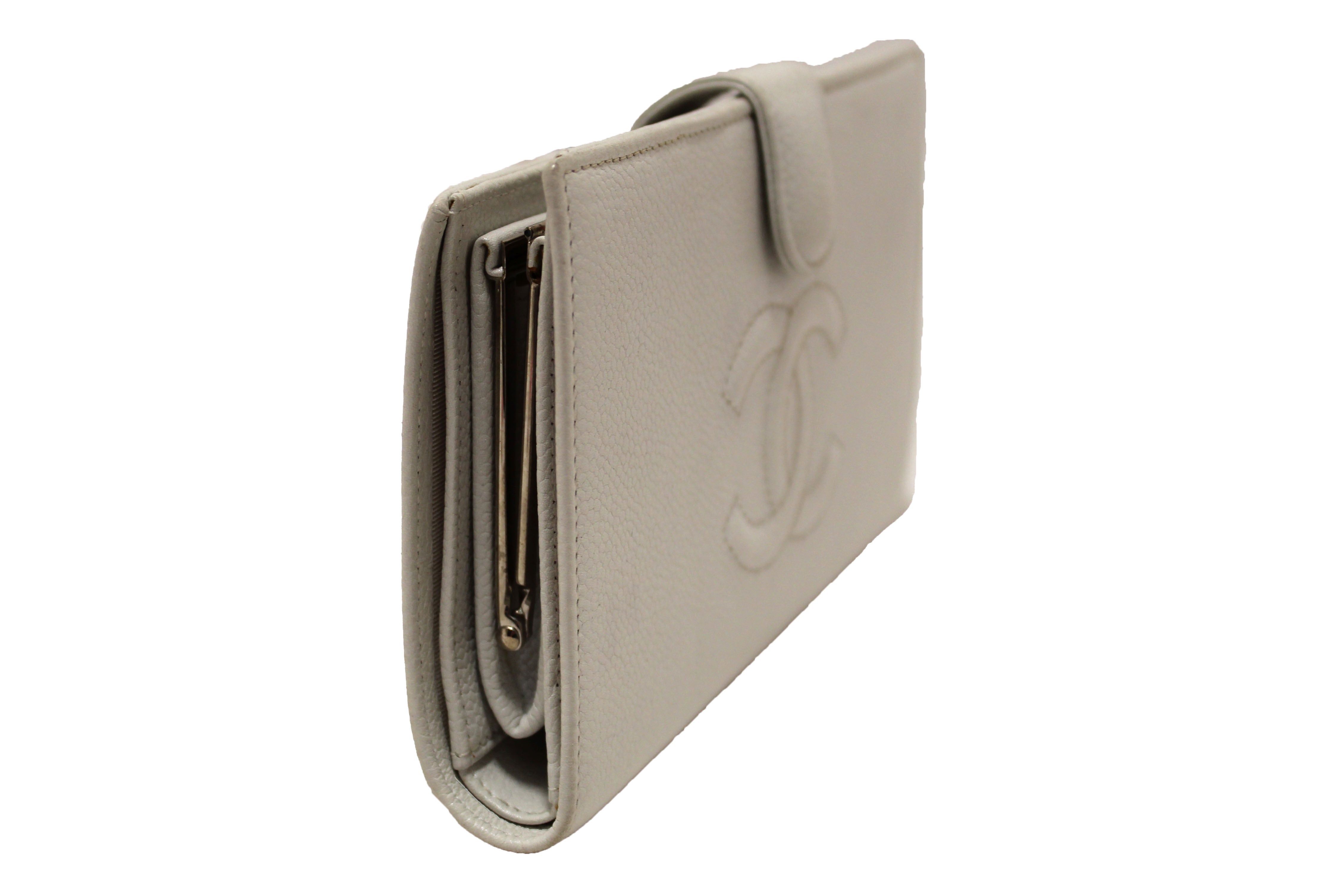 Authentic Chanel Vintage White Caviar Leather CC Classic Long Wallet for Women | Luxury Designer Clutch Purse | Perfect for Evening Events, Weddings & Special Occasions