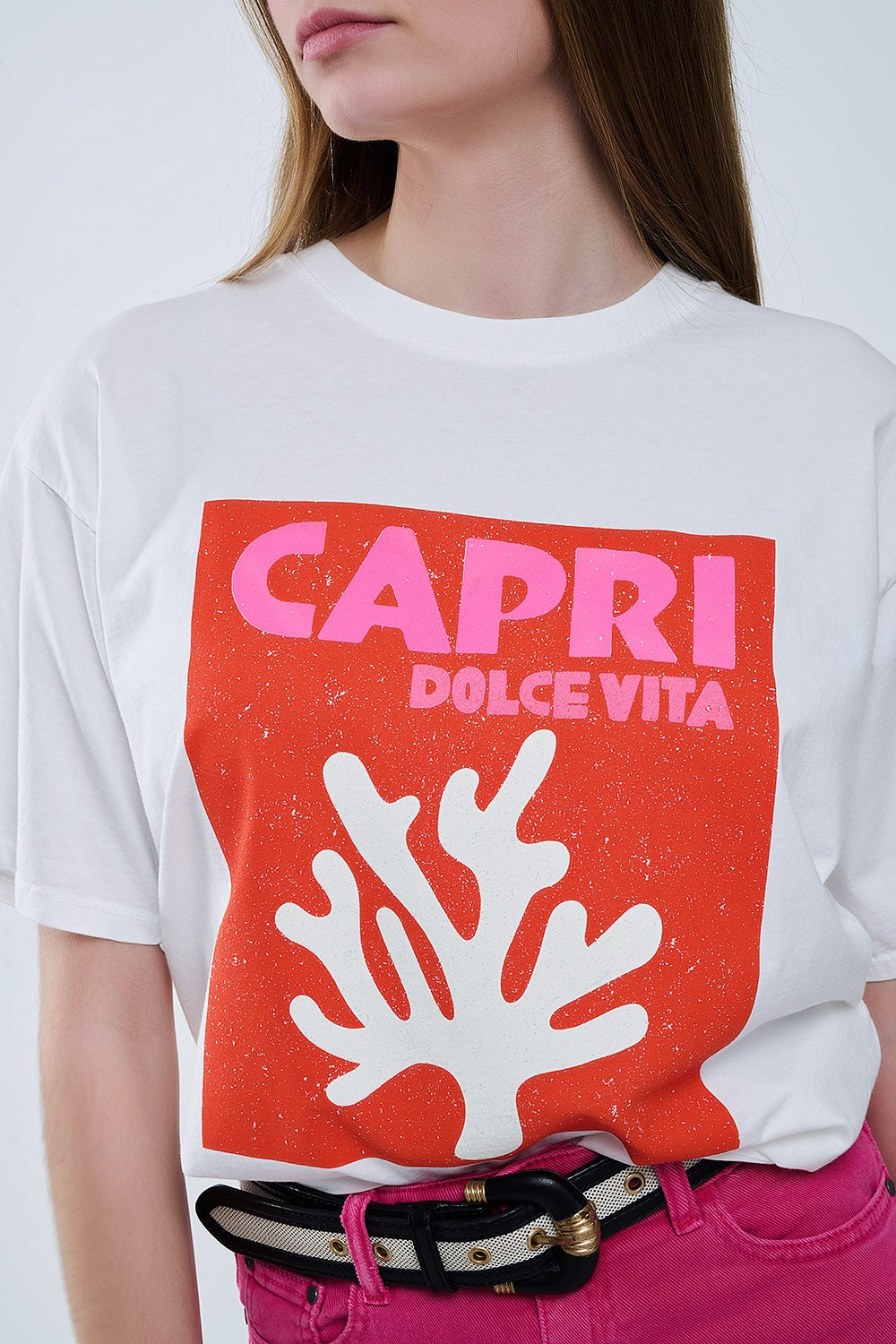 Capri La Dolce Vita Graphic Print White T-Shirt - Casual Summer Fashion for Women | Perfect for Beach Outings & Weekend Wear