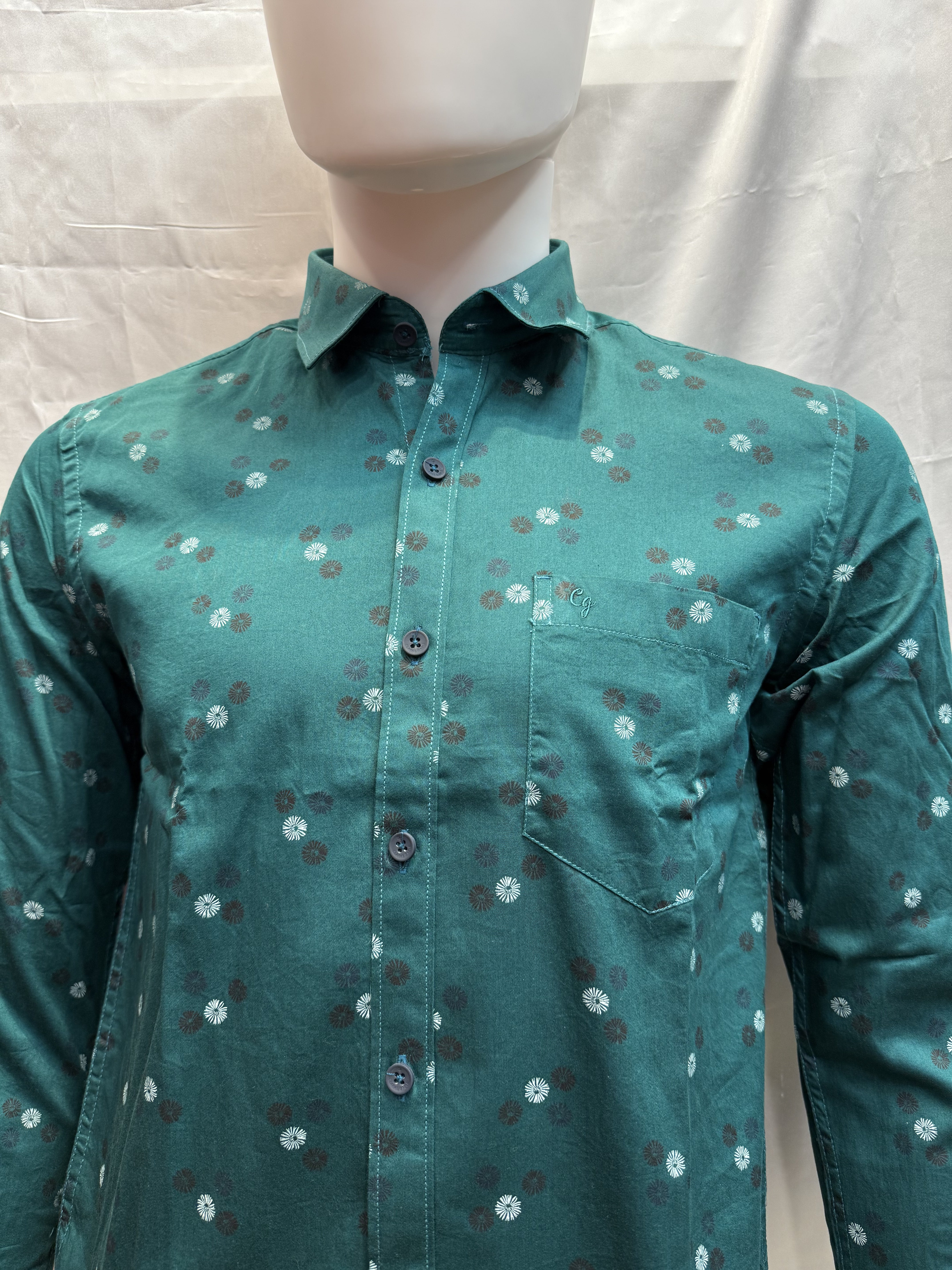 Premium Dark Green Long Sleeve Men's Dress Shirt - Formal & Business Casual Wear for Office, Meetings & Special Occasions